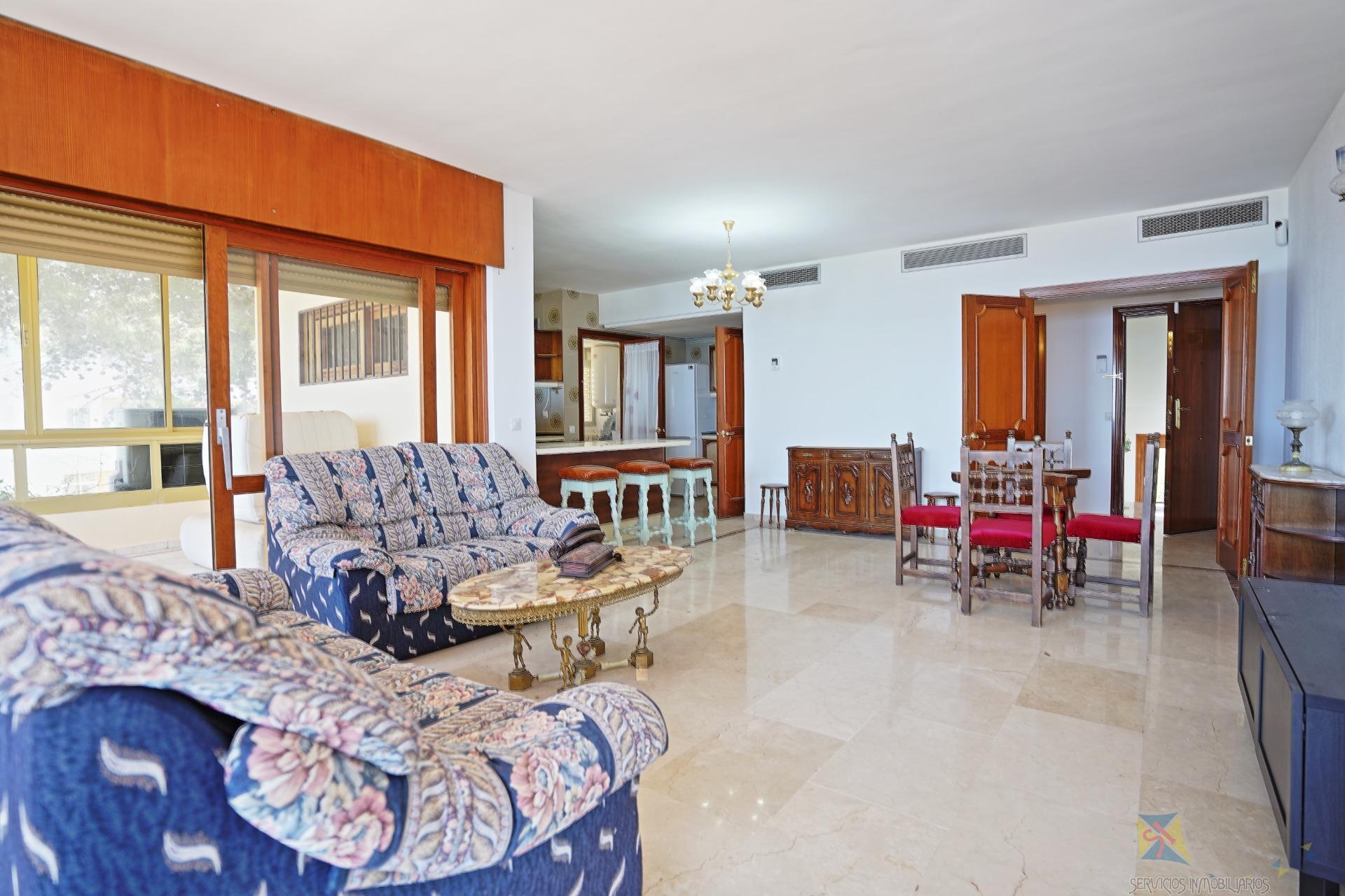 For sale of flat in Benalmádena