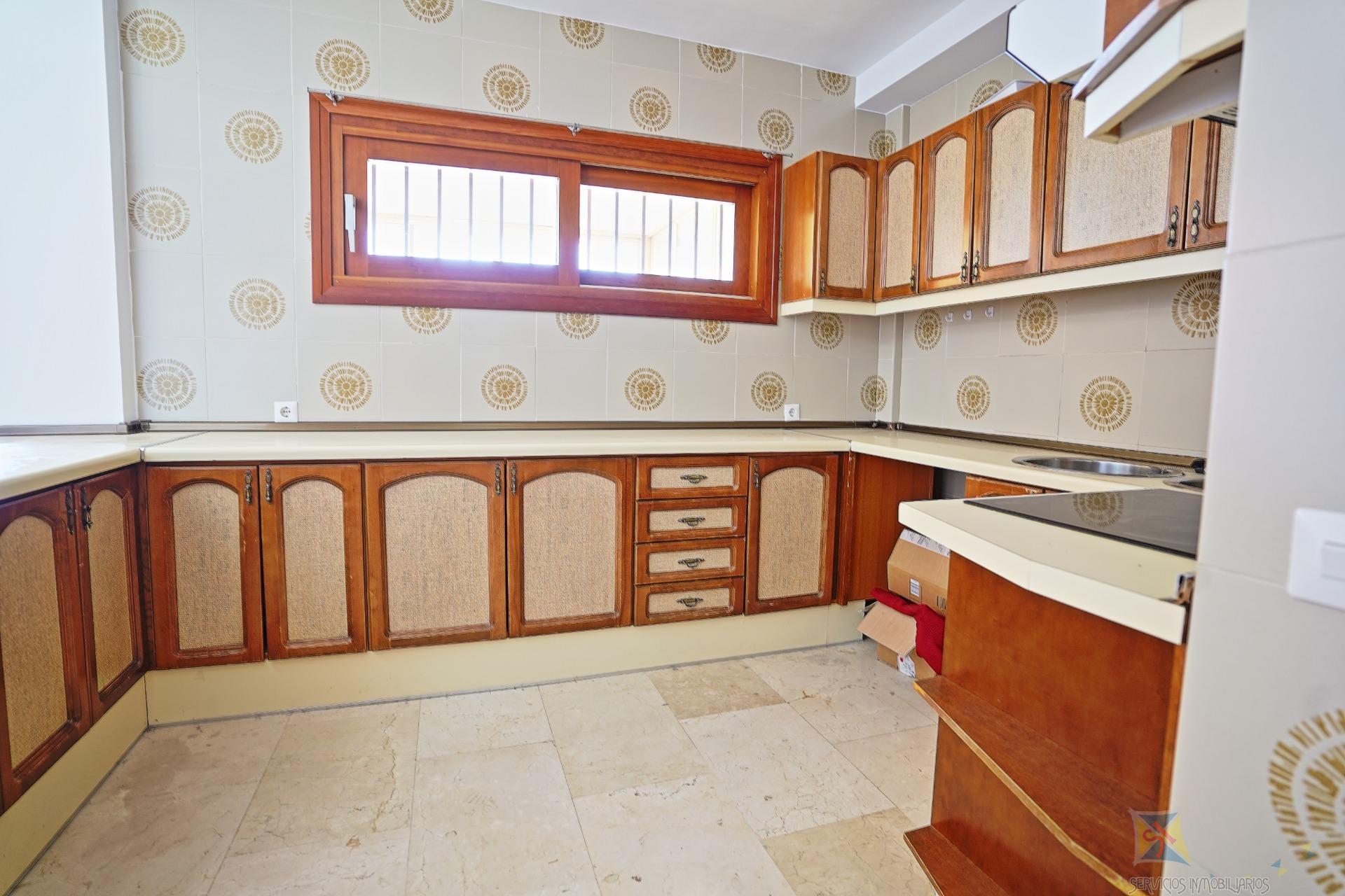 For sale of flat in Benalmádena