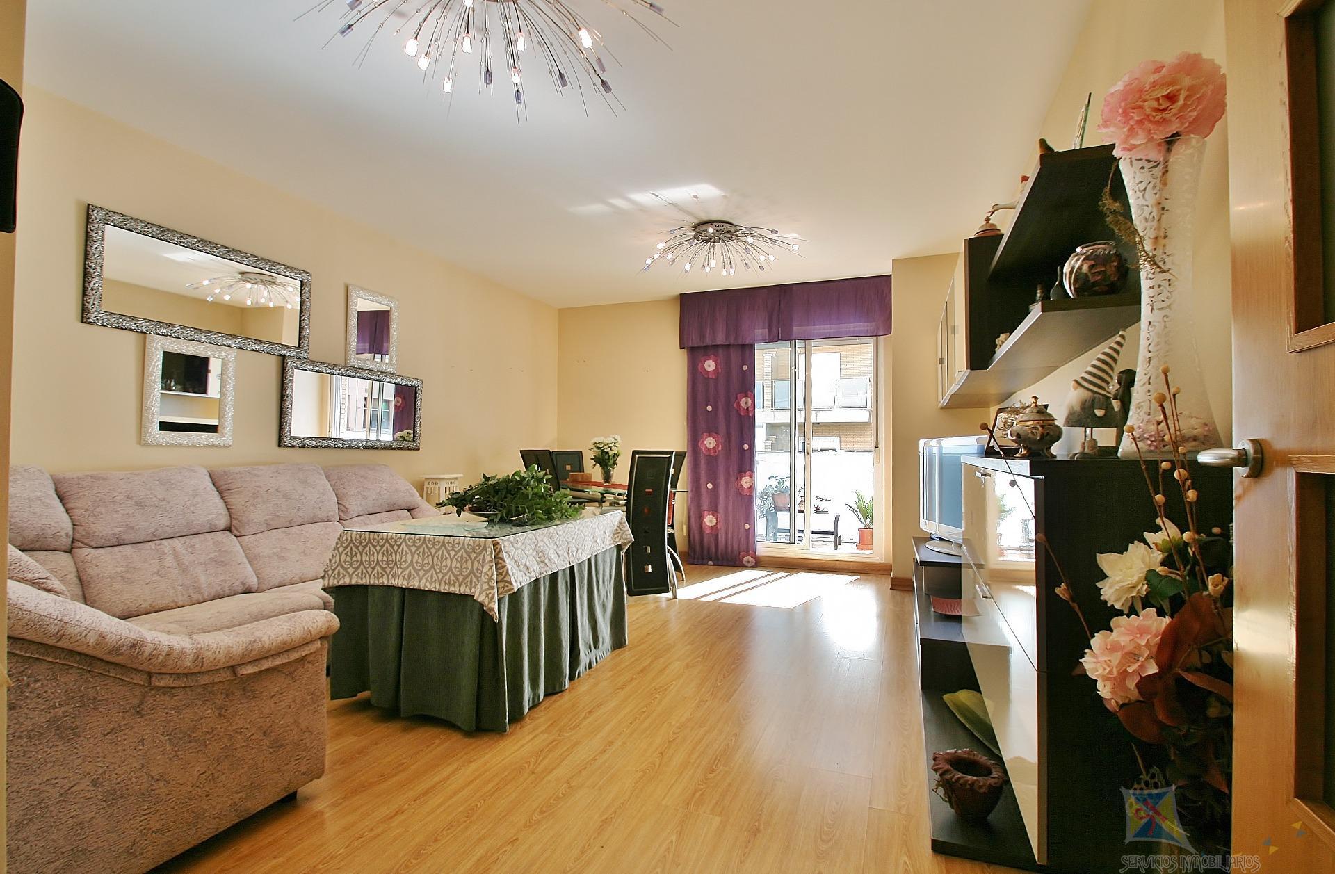 For sale of flat in Almería