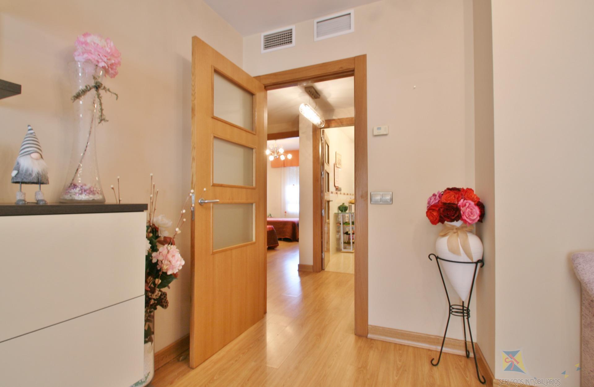 For sale of flat in Almería