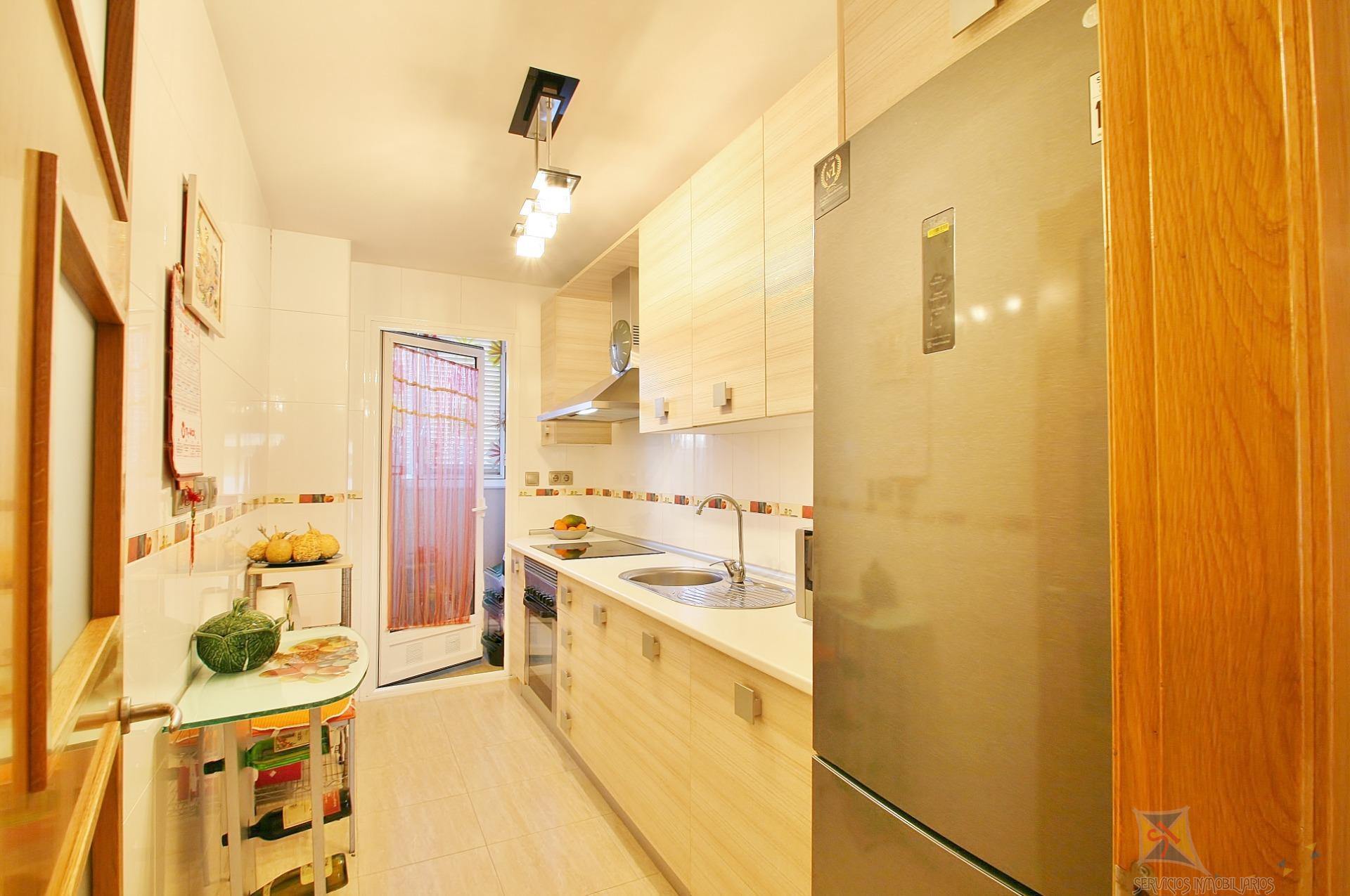 For sale of flat in Almería