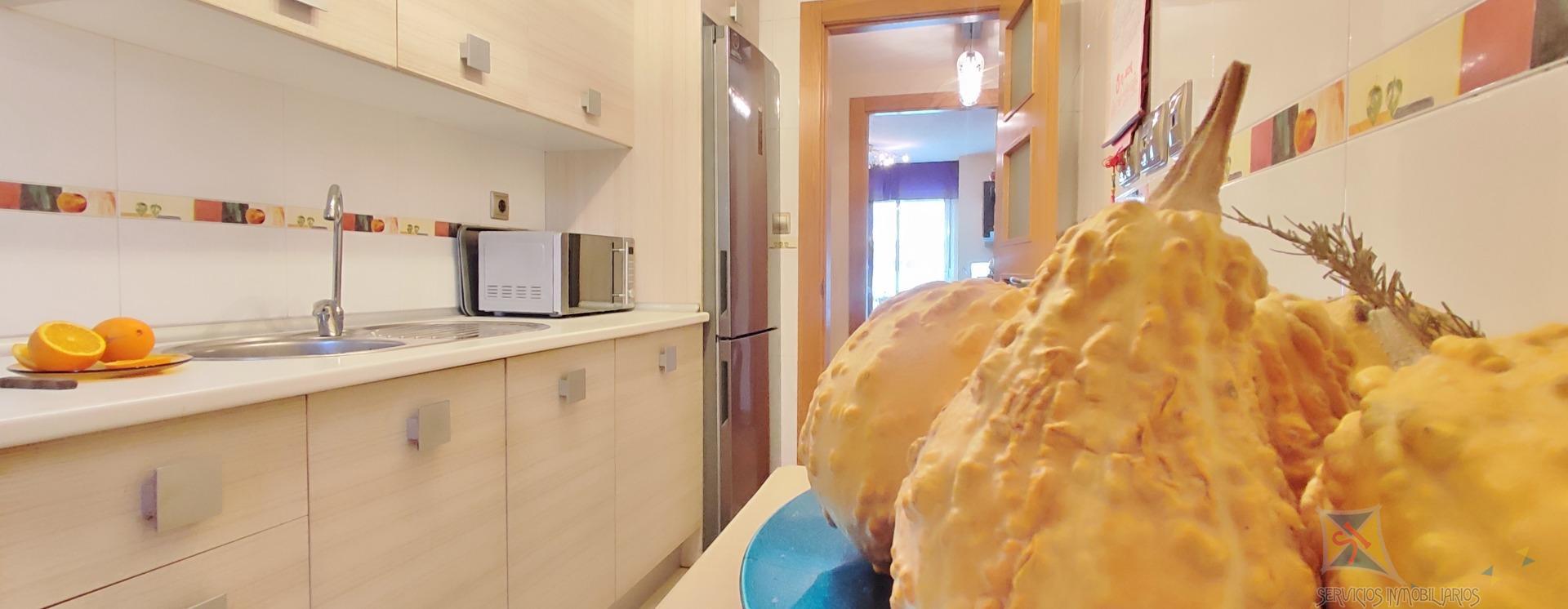 For sale of flat in Almería