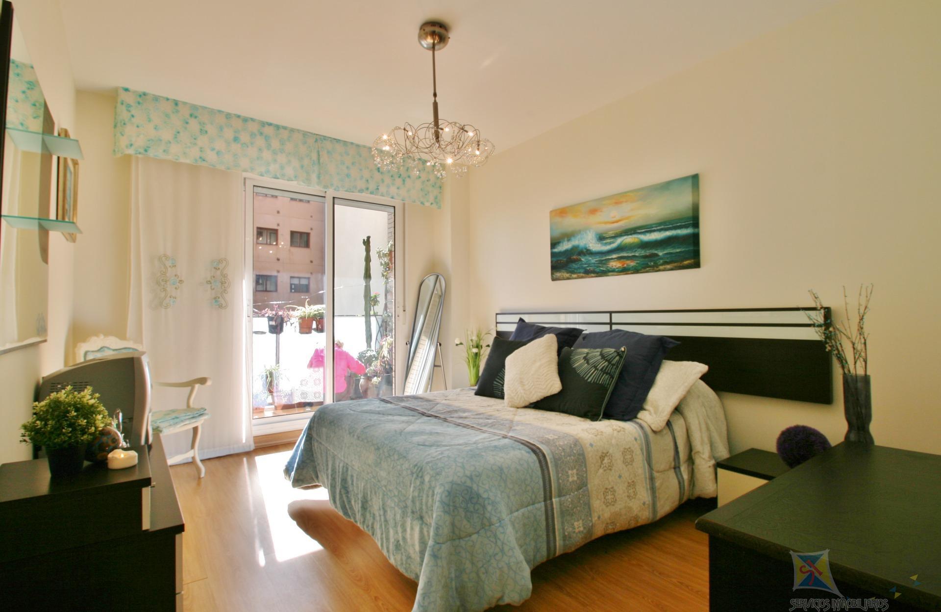 For sale of flat in Almería