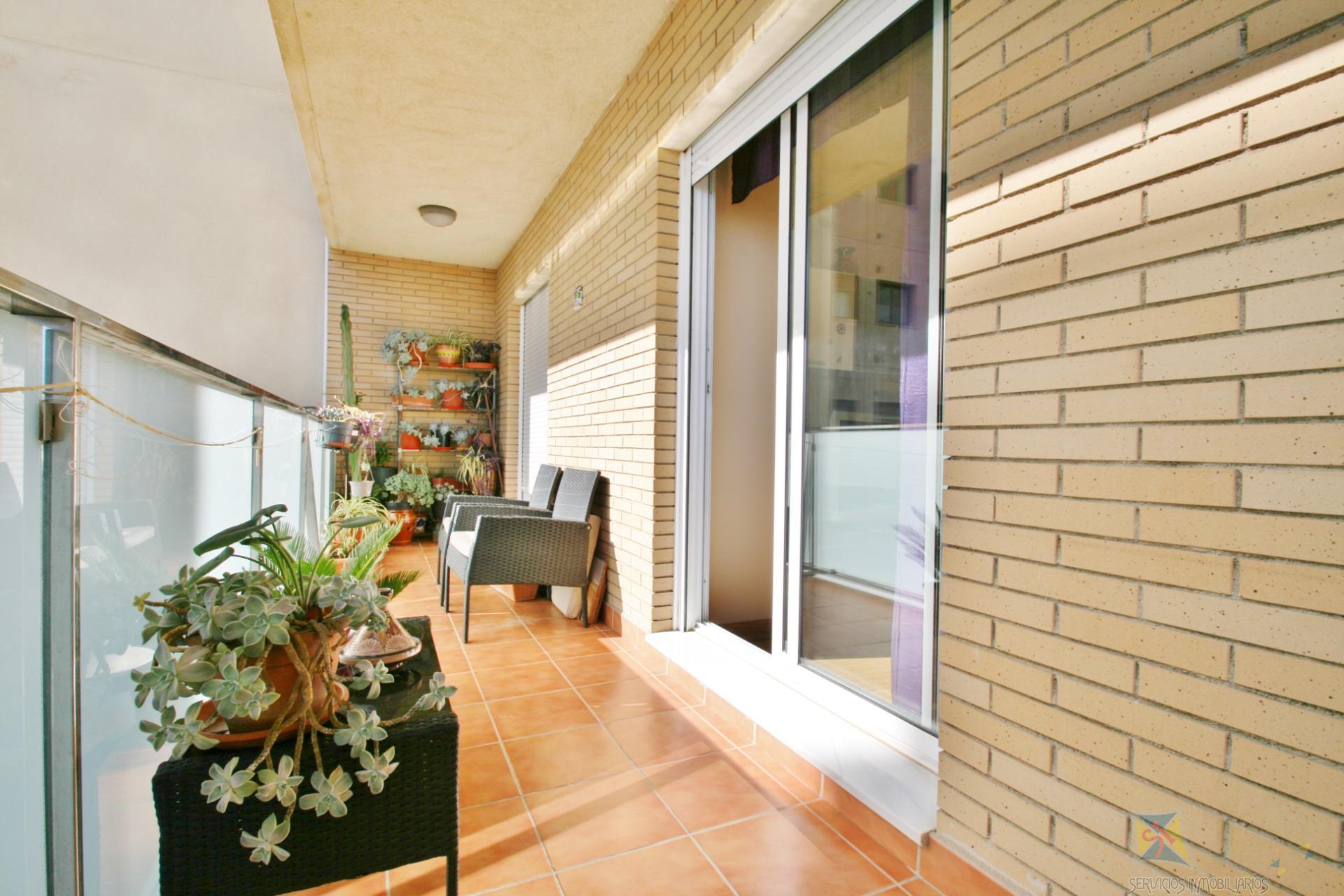 For sale of flat in Almería