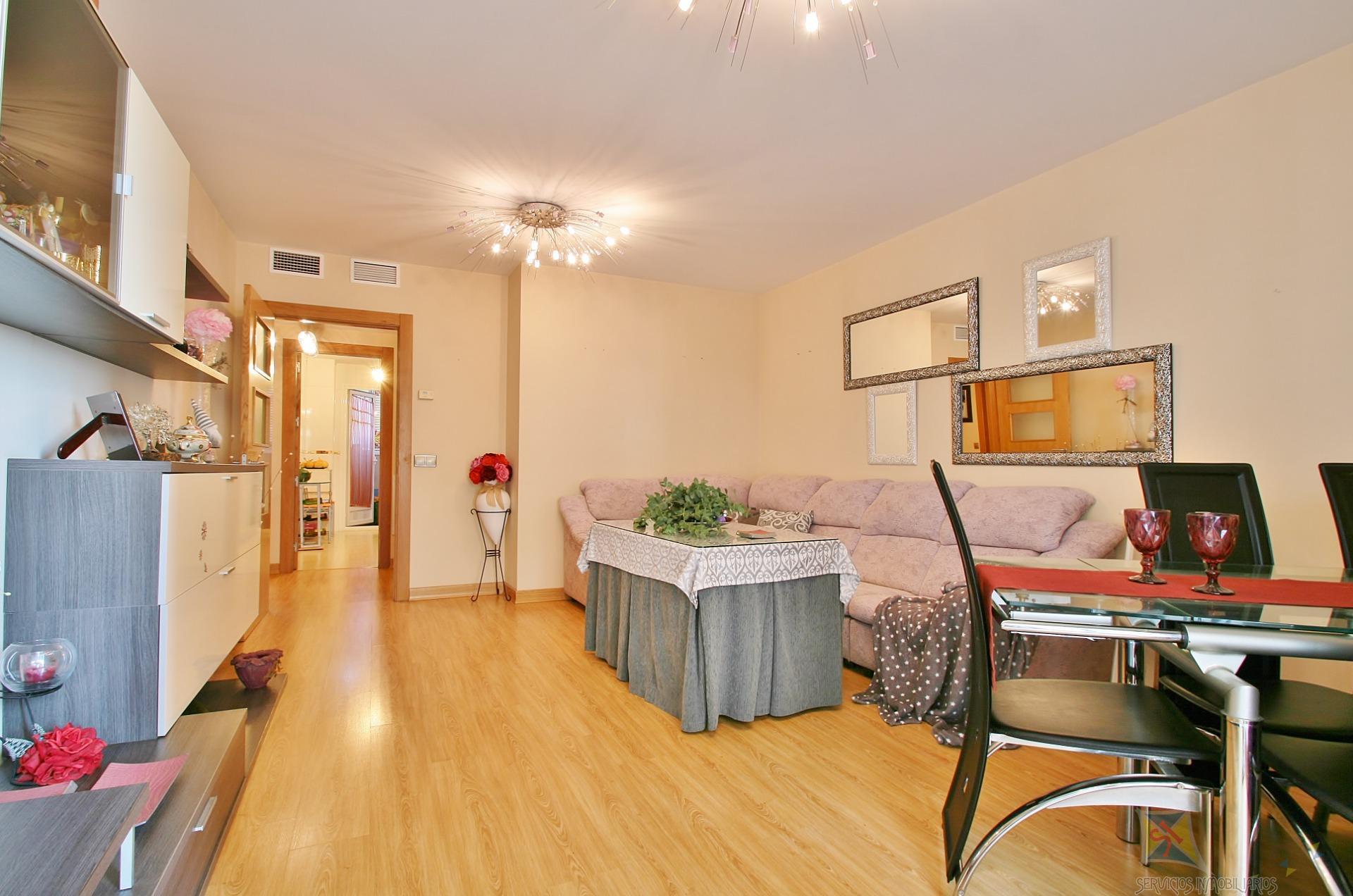 For sale of flat in Almería