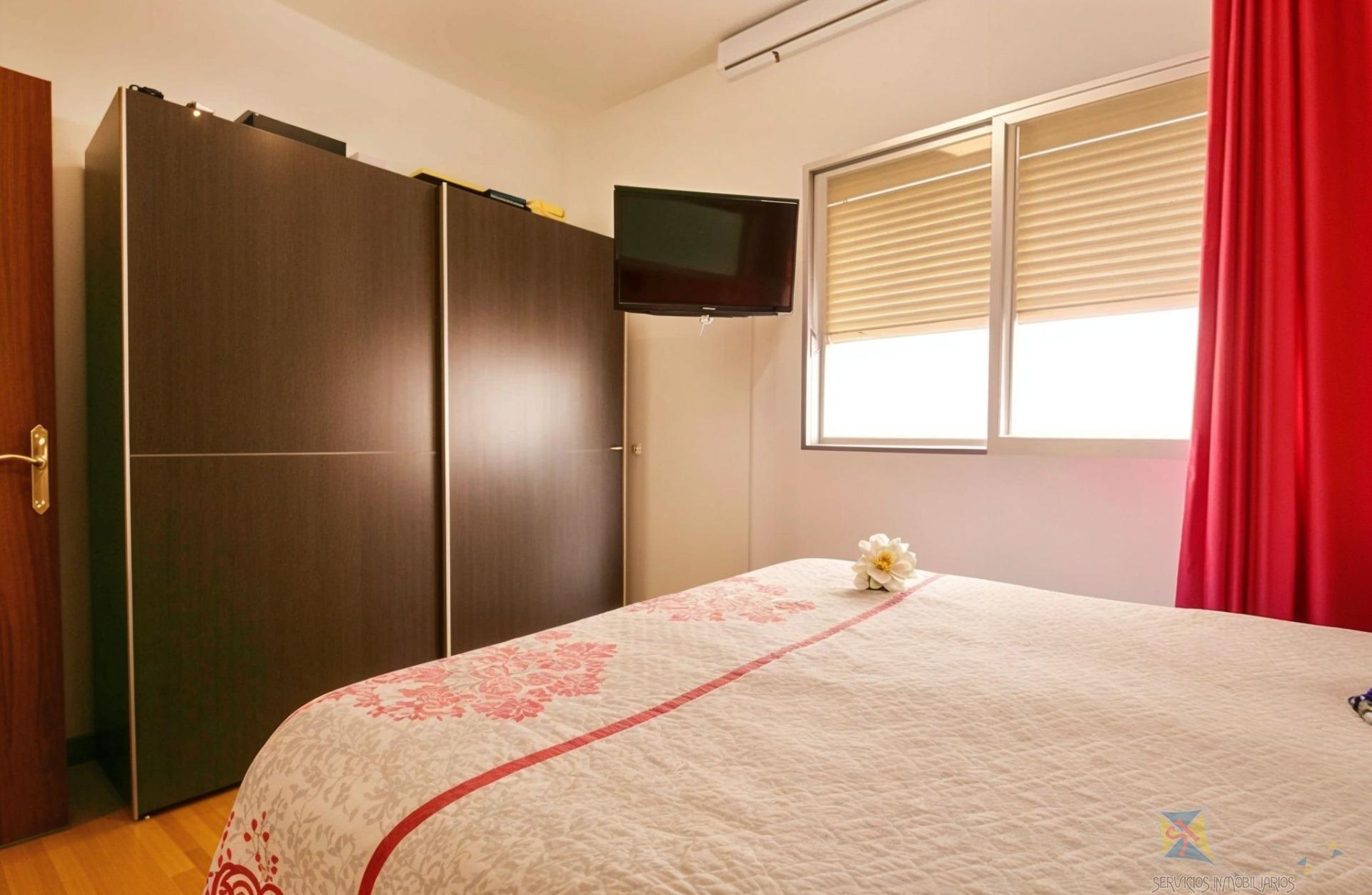 For sale of flat in Almería