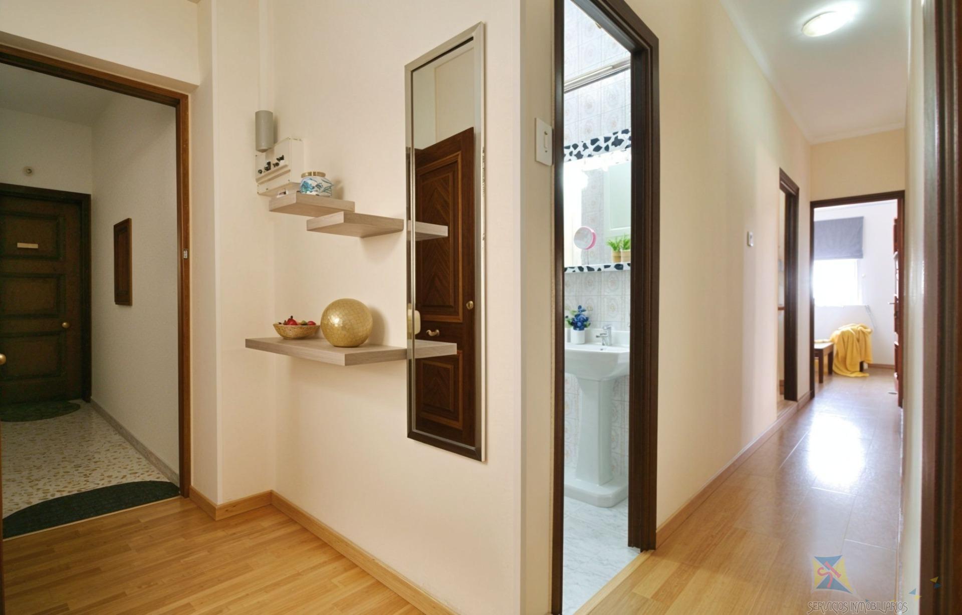 For sale of flat in Almería