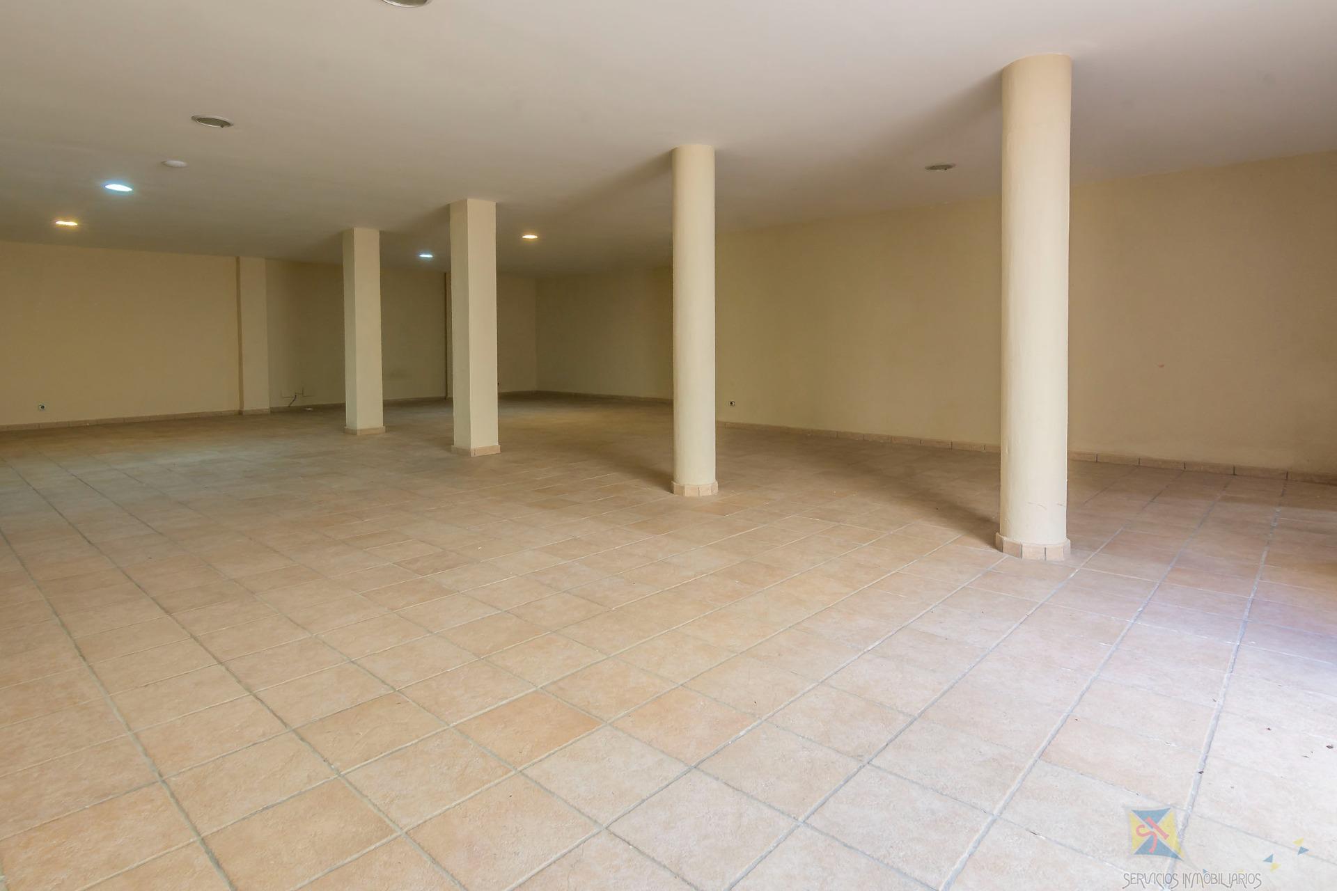 Venta de piso en Estepona