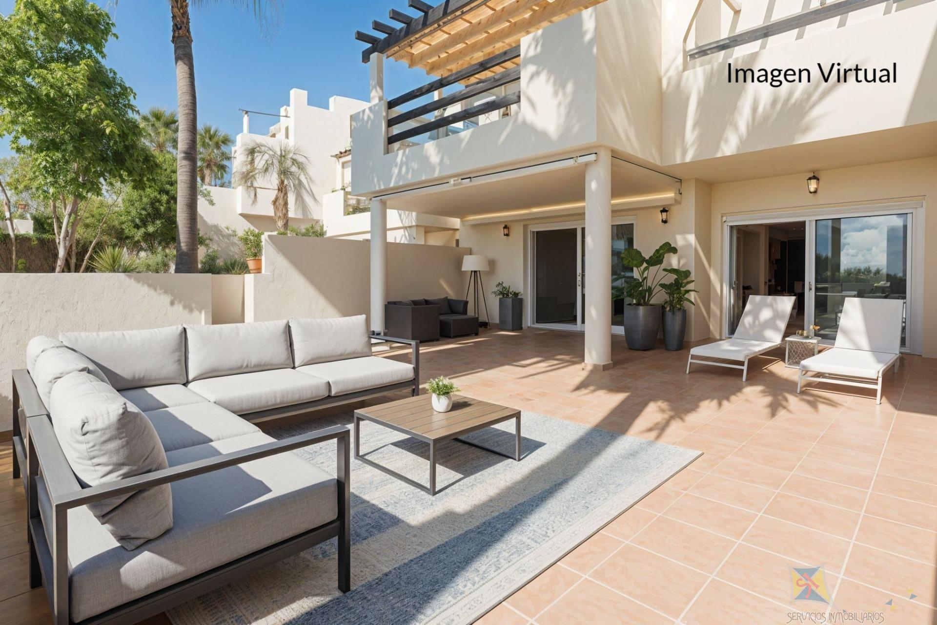 Venta de piso en Estepona