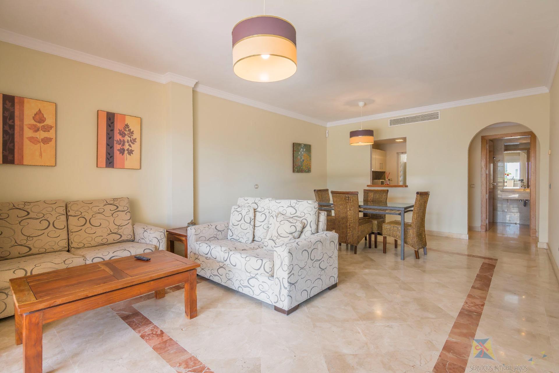 Venta de piso en Estepona