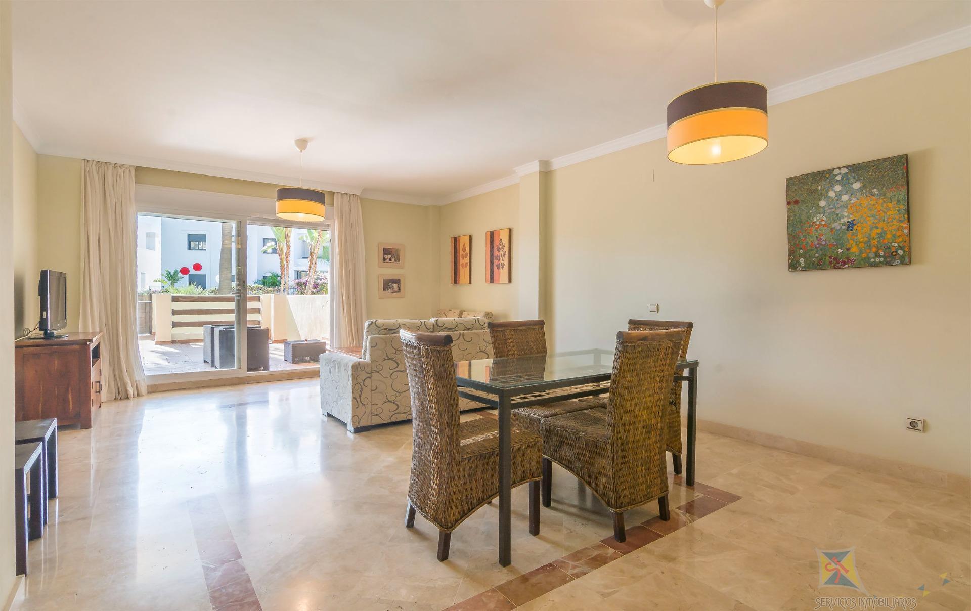 Venta de piso en Estepona