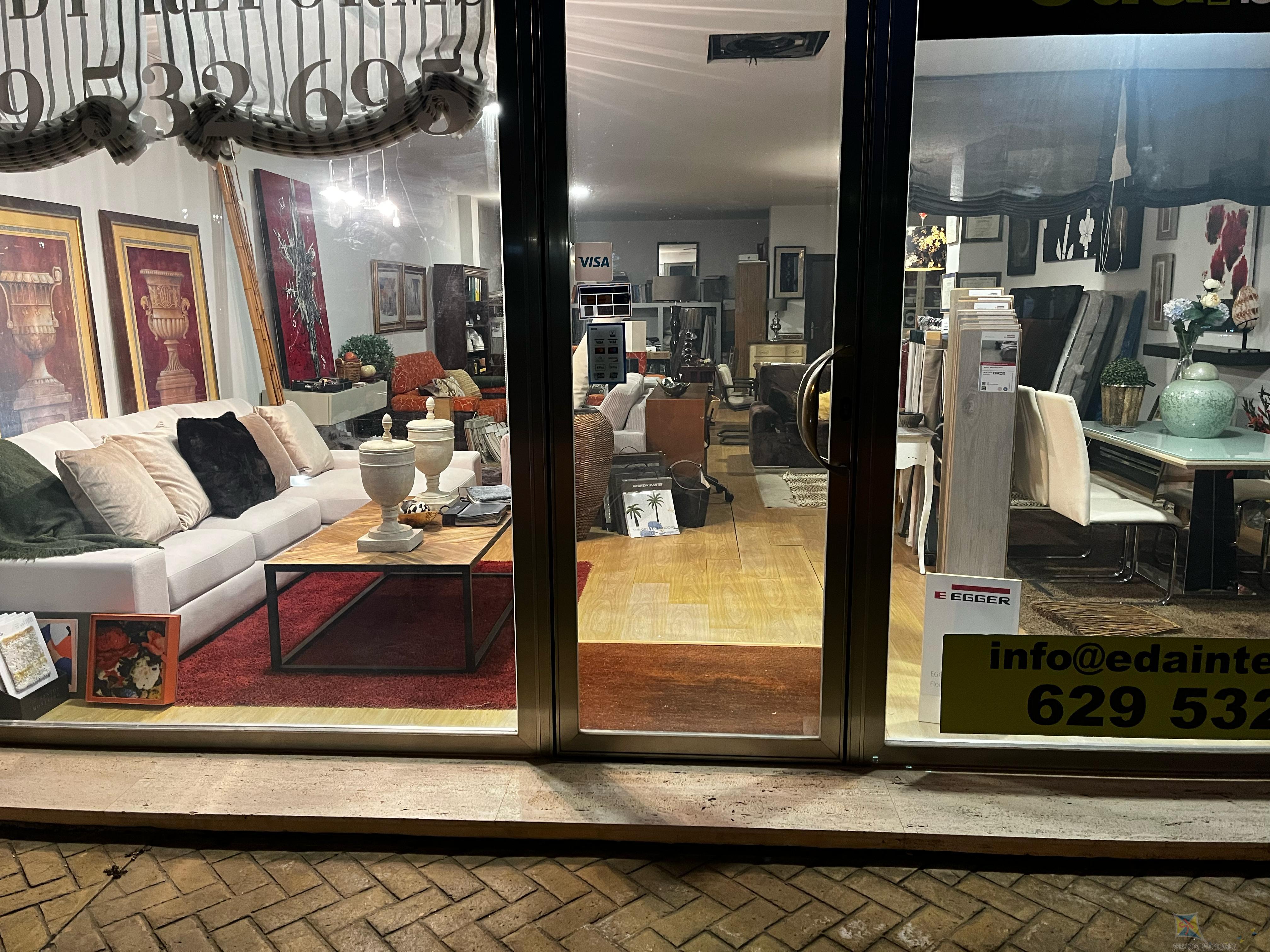 For sale of commercial in Estepona