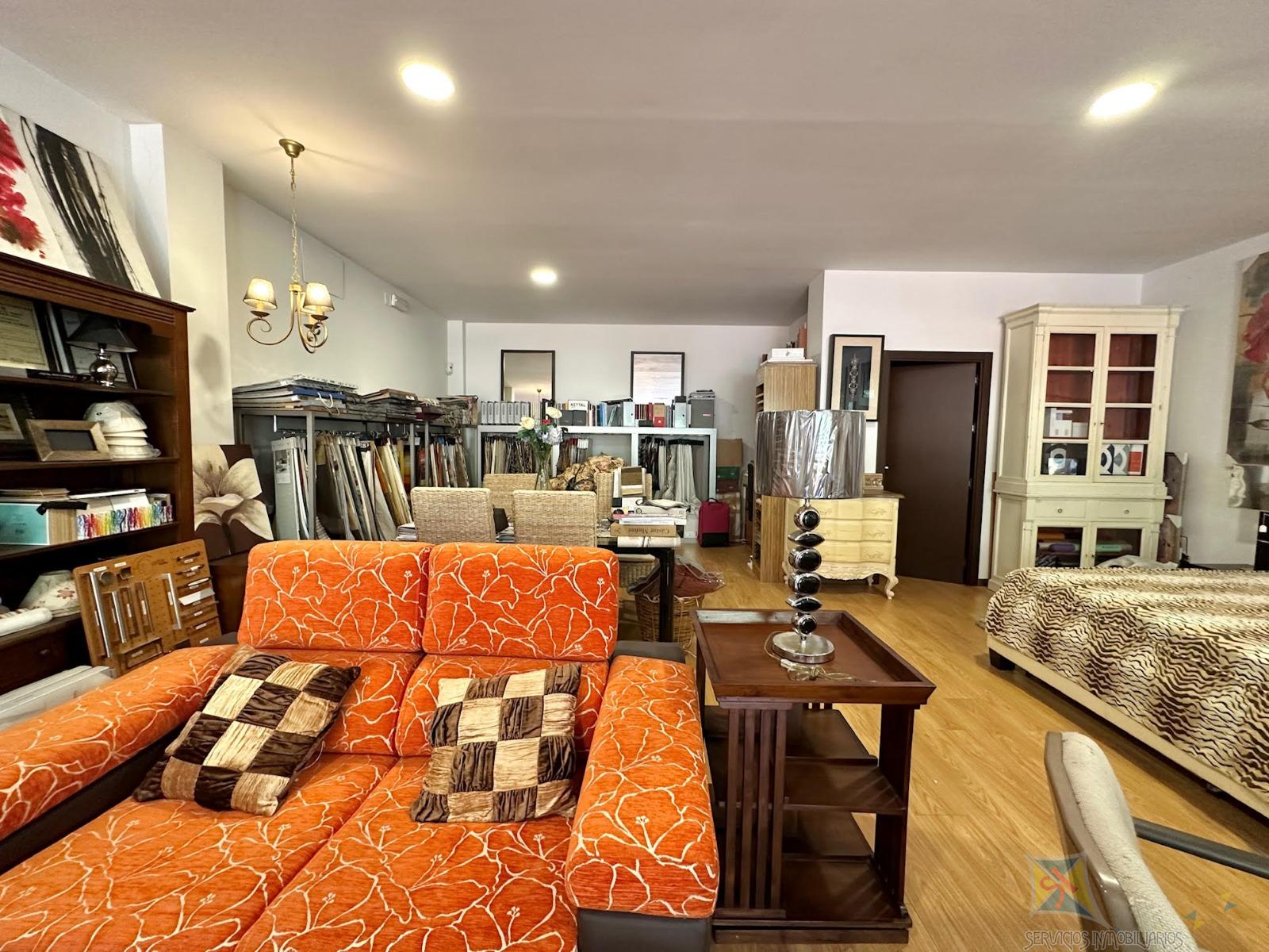 For sale of commercial in Estepona