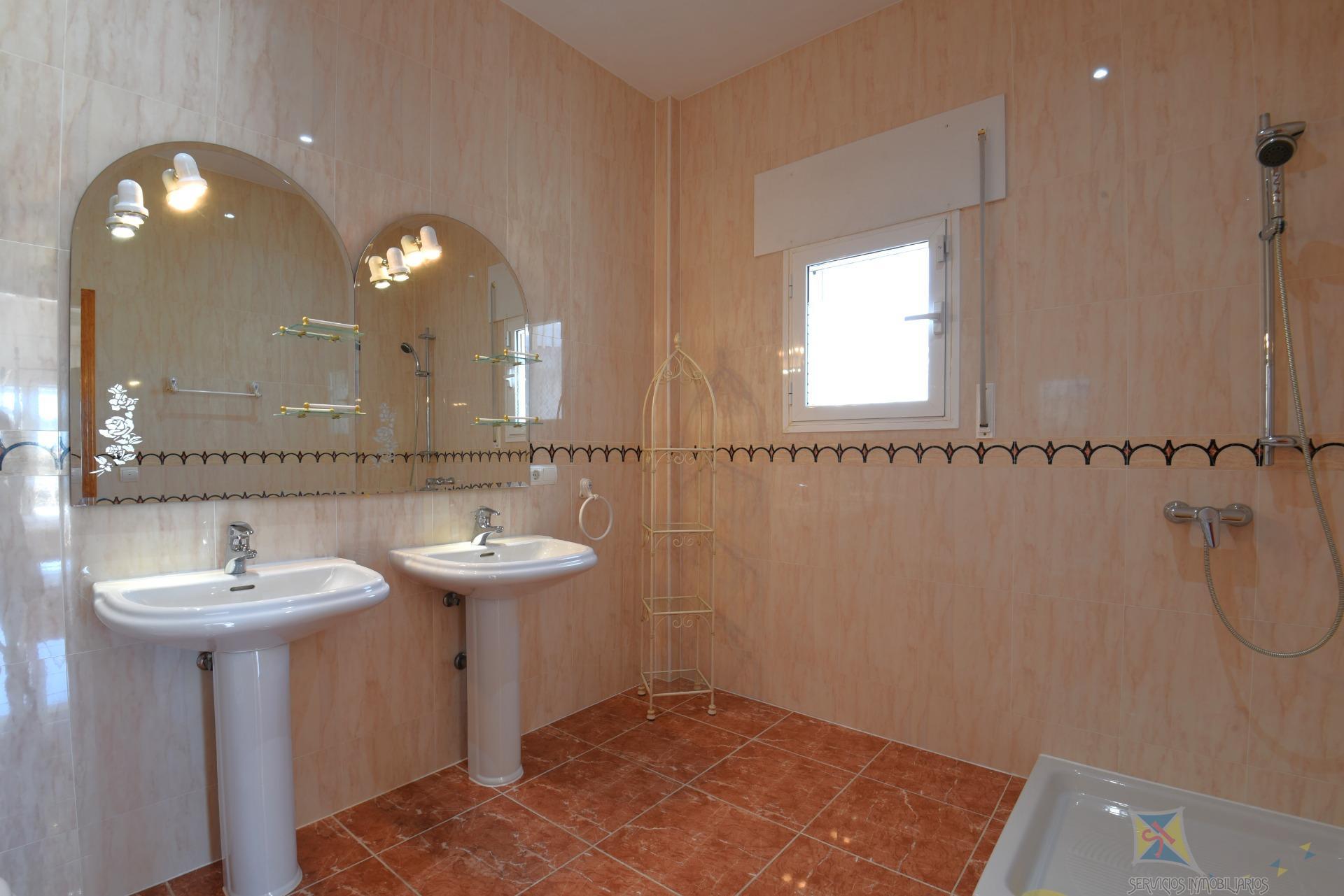 For sale of villa in Sayalonga