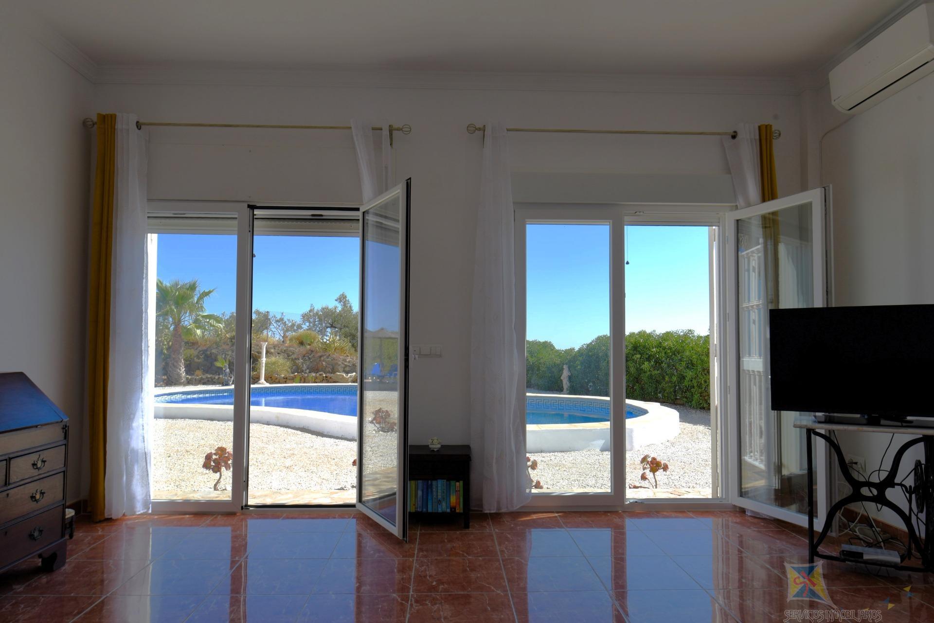 For sale of villa in Sayalonga