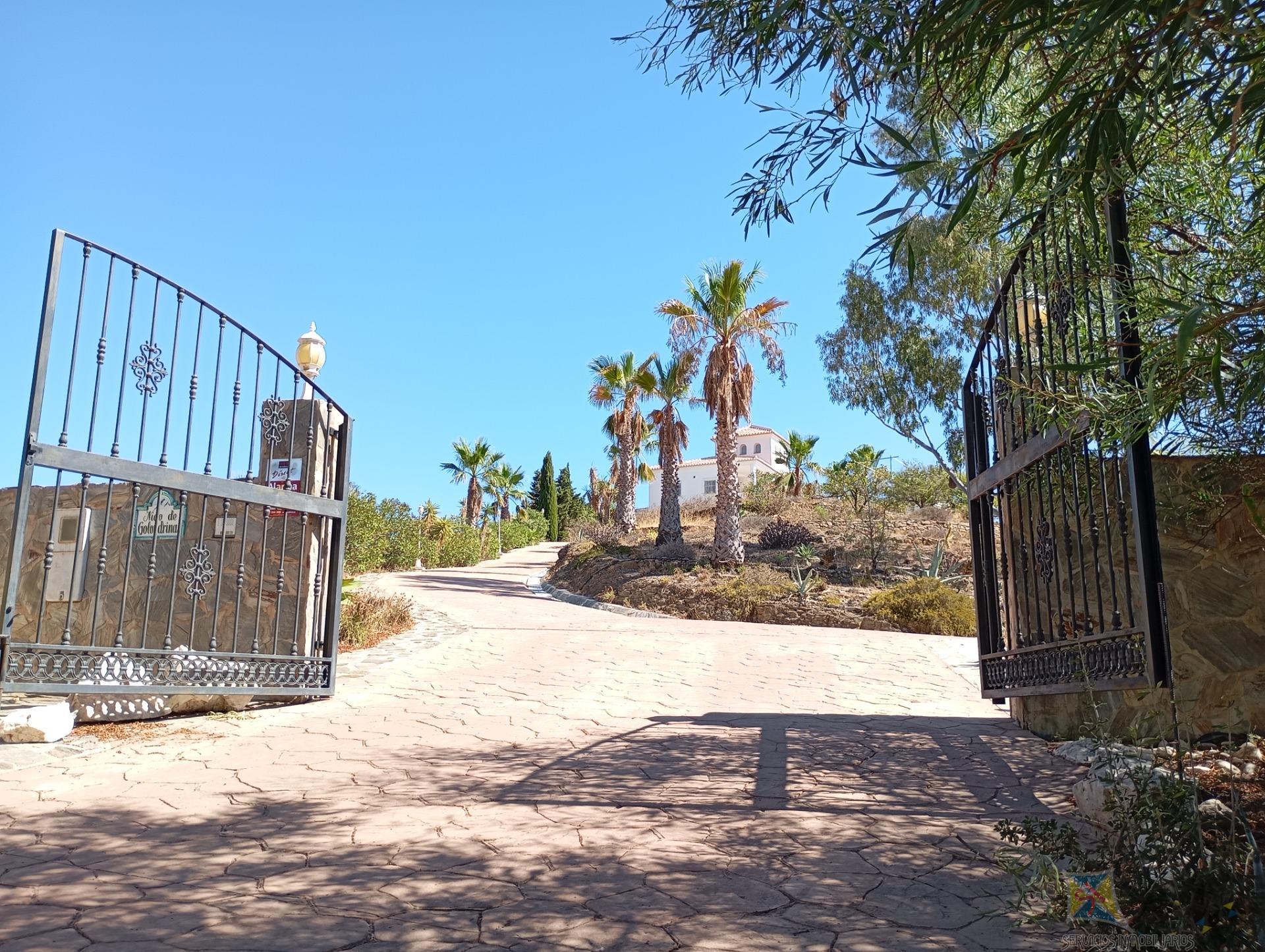 For sale of villa in Sayalonga