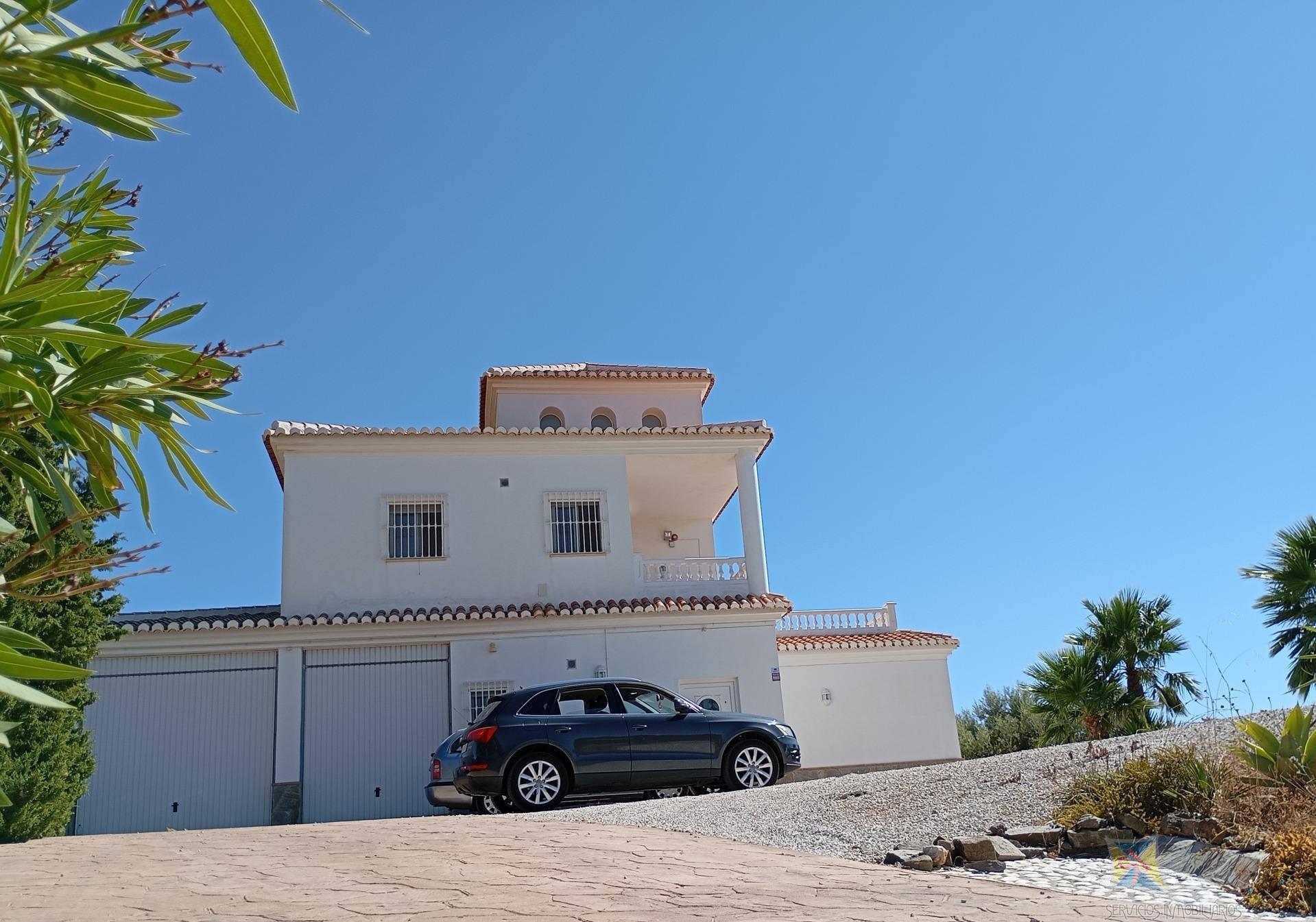 For sale of villa in Sayalonga