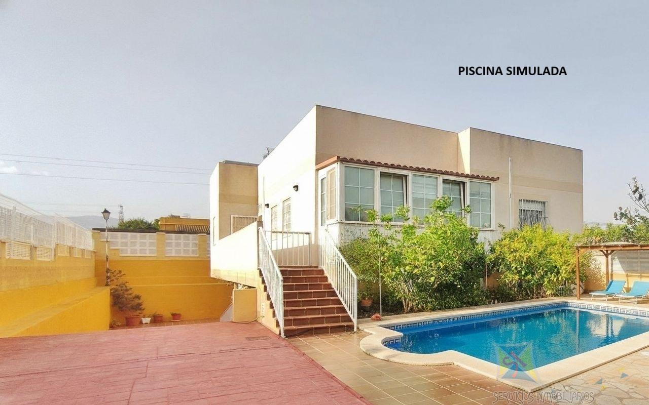 Venta de chalet en Almería