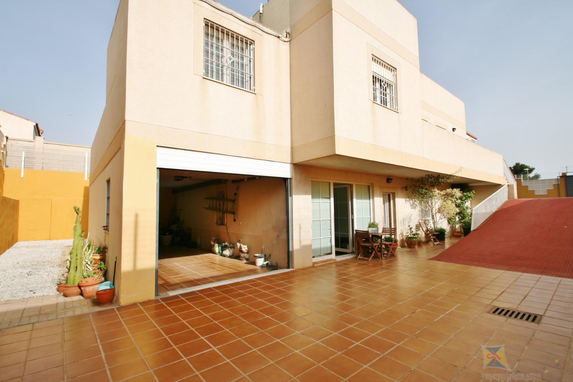 For sale of chalet in Almería