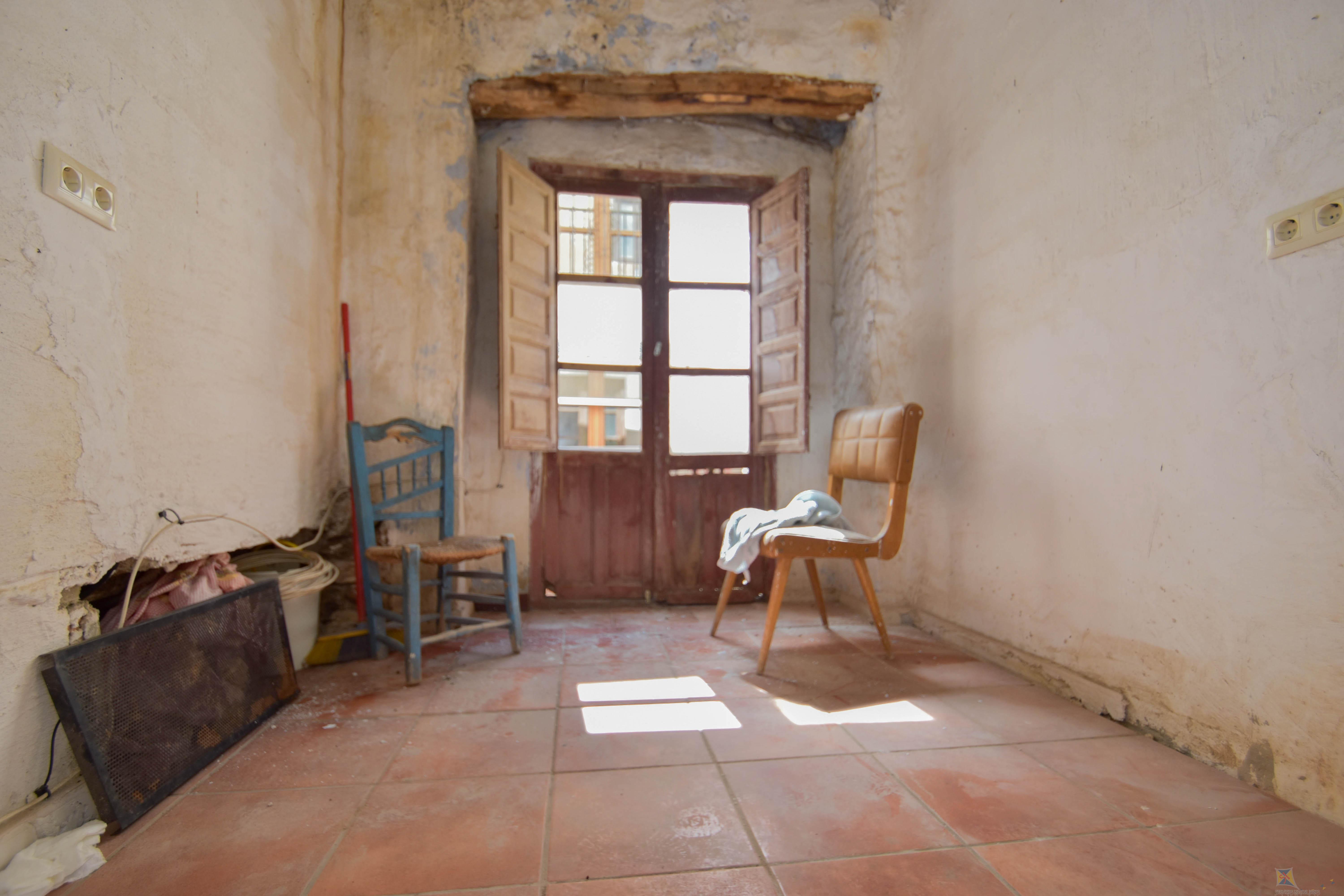 For sale of villa in Lanjaron