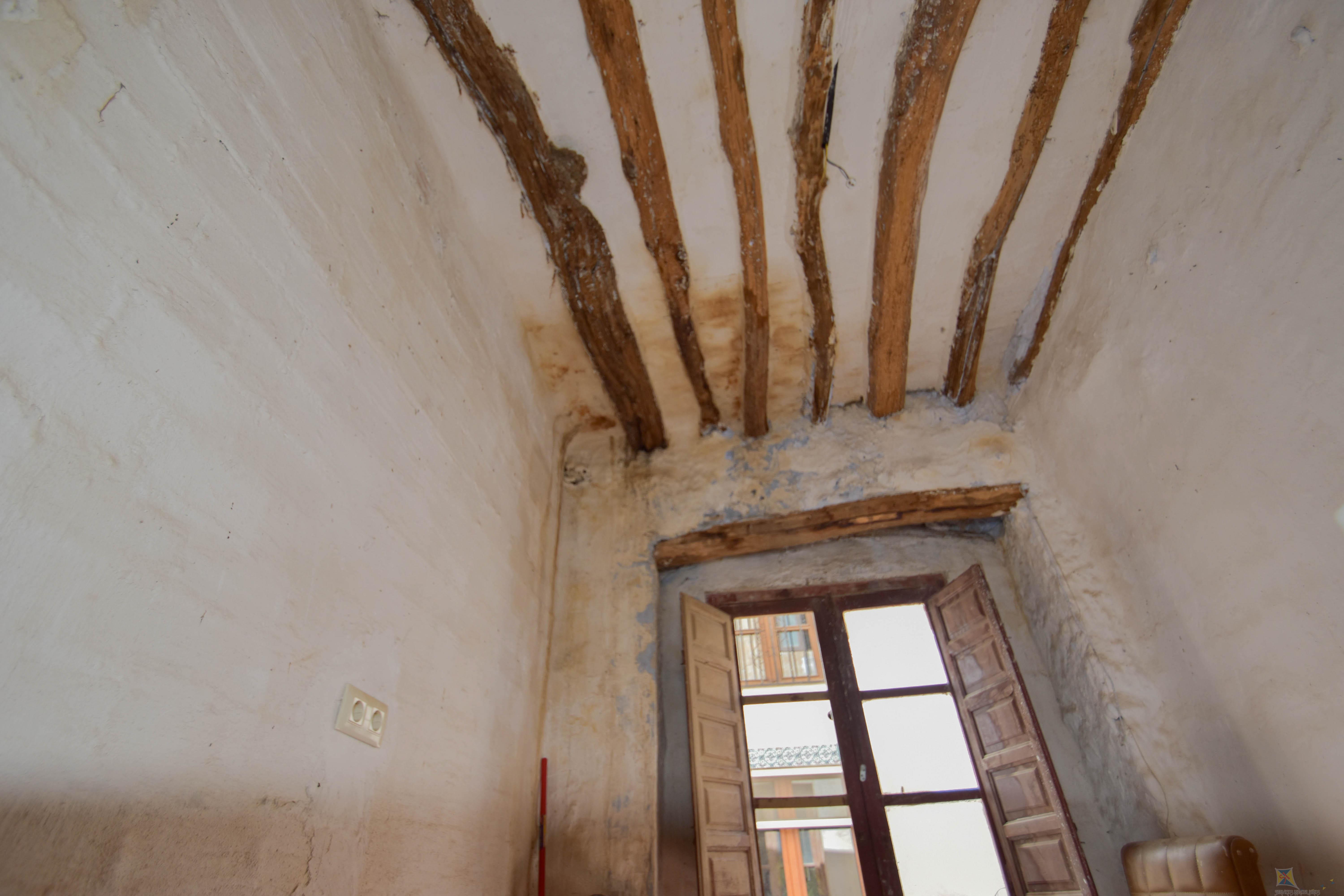 For sale of villa in Lanjaron