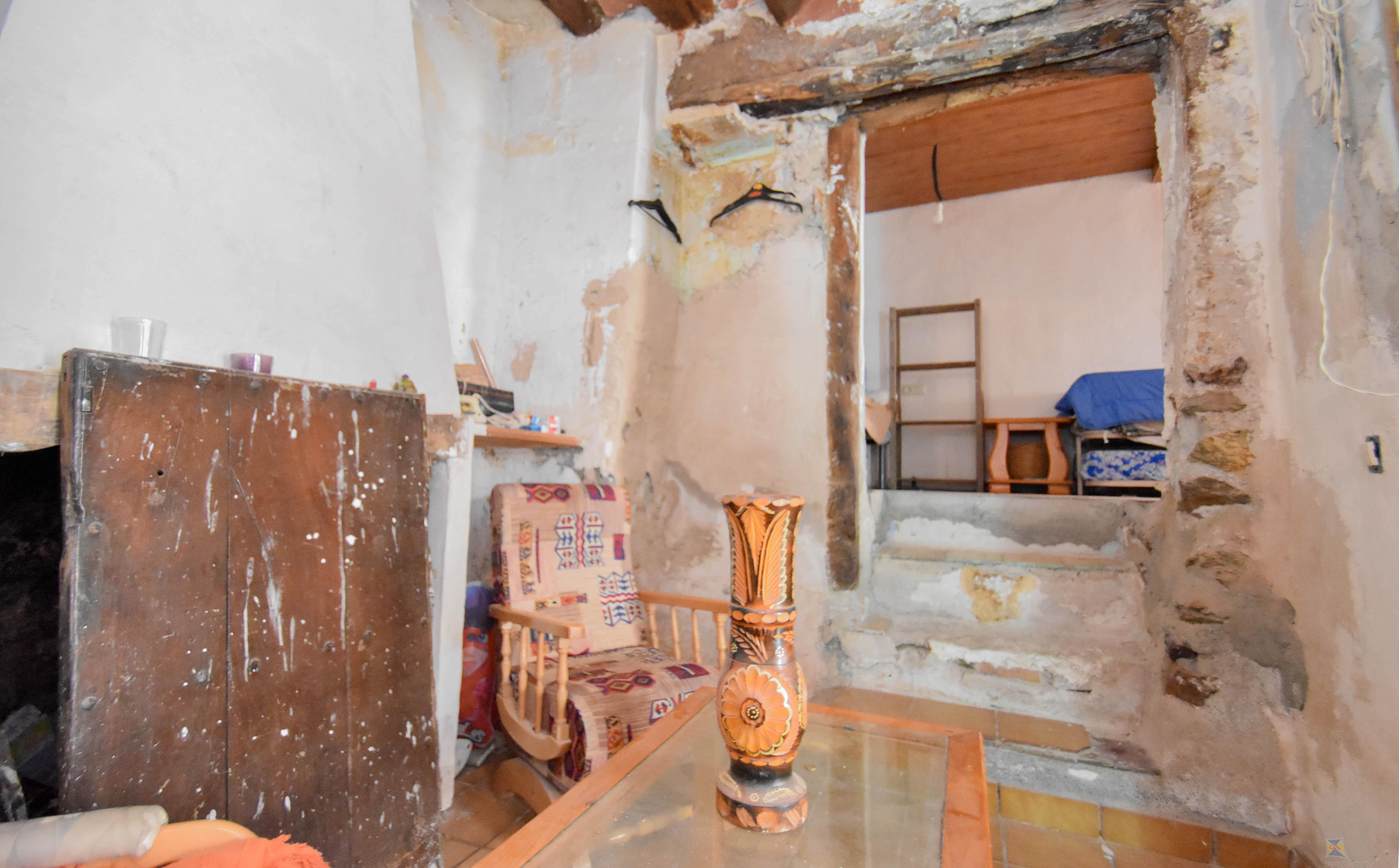 For sale of villa in Lanjaron