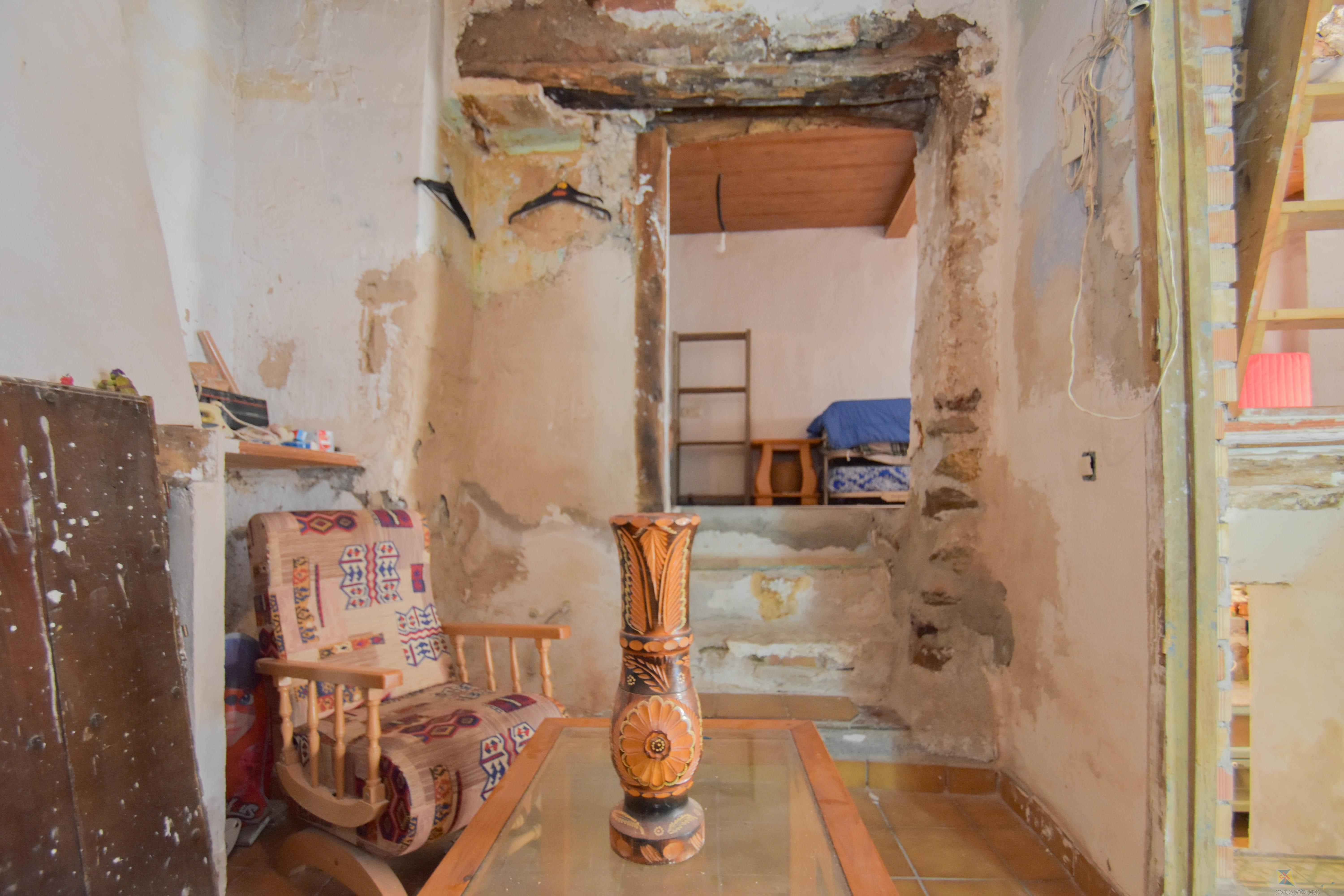 For sale of villa in Lanjaron