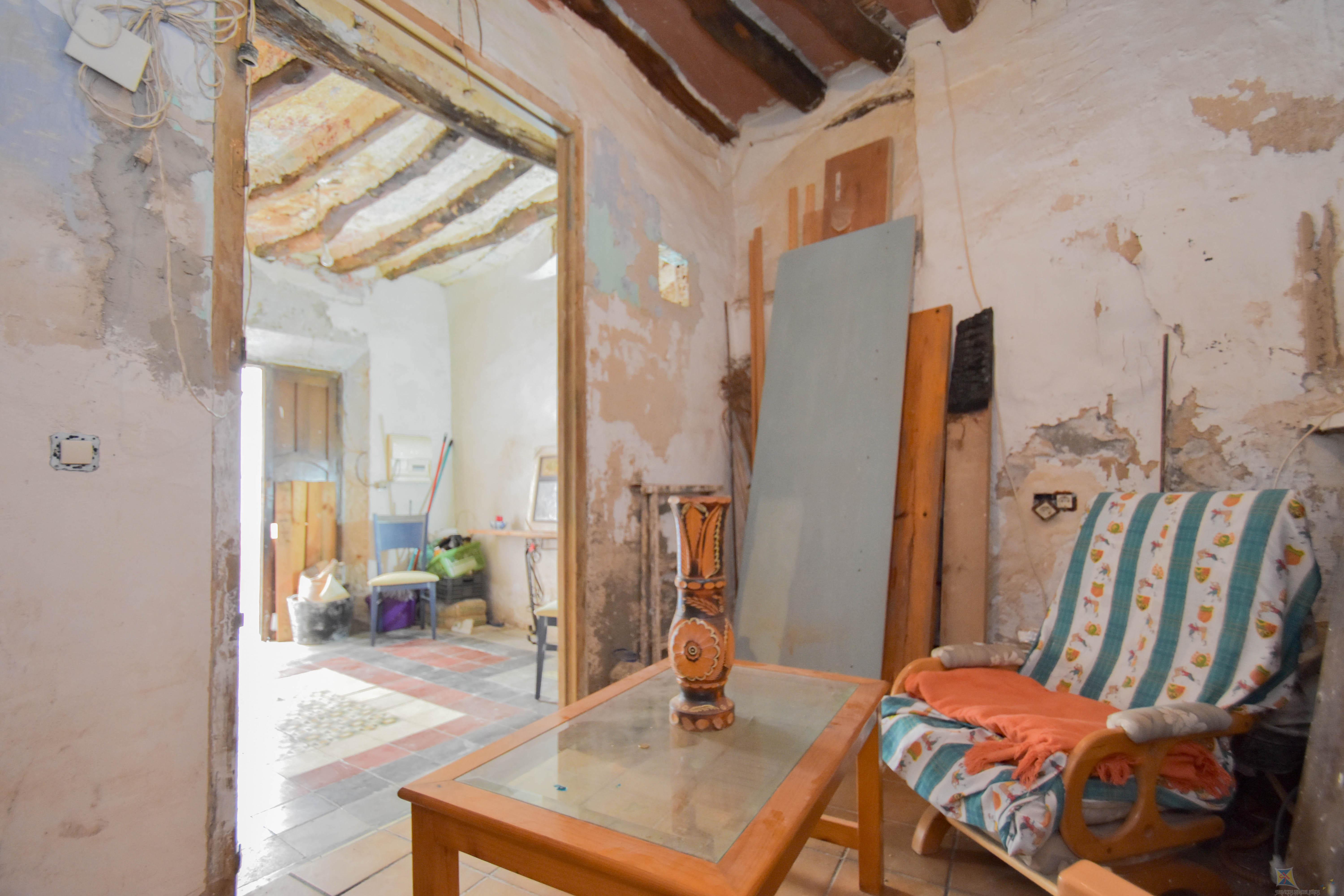 For sale of villa in Lanjaron