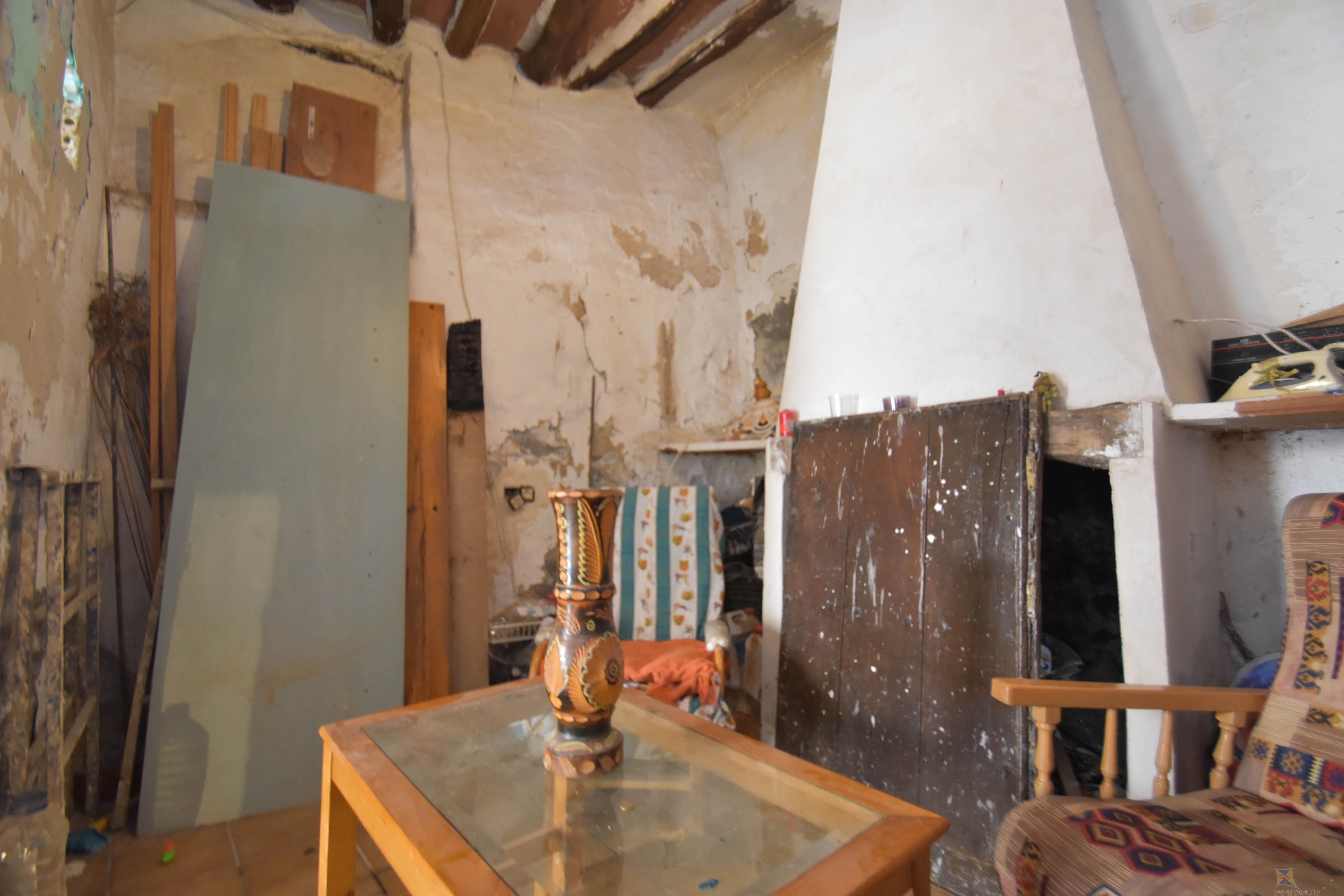 For sale of villa in Lanjaron