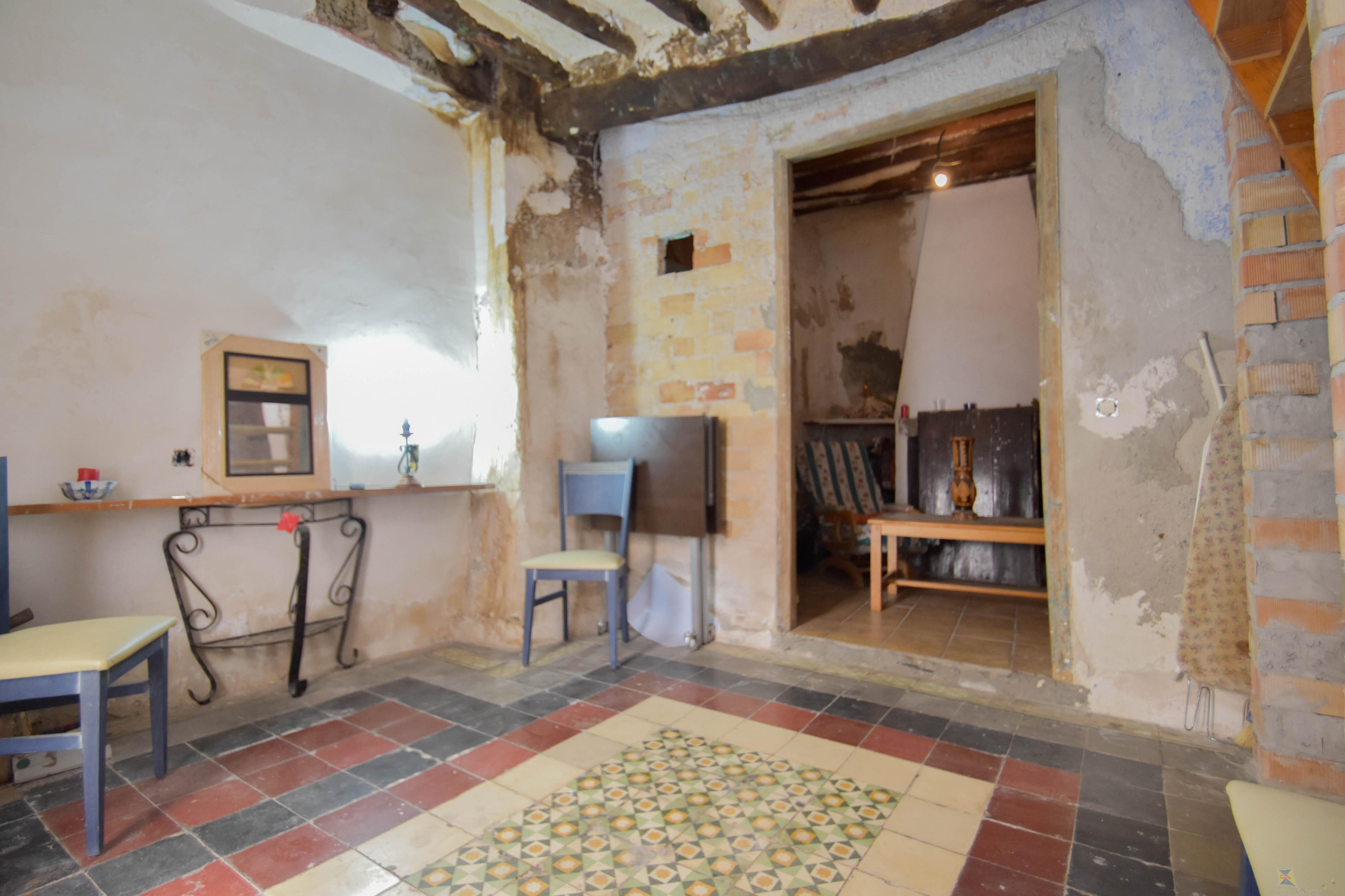 For sale of villa in Lanjaron