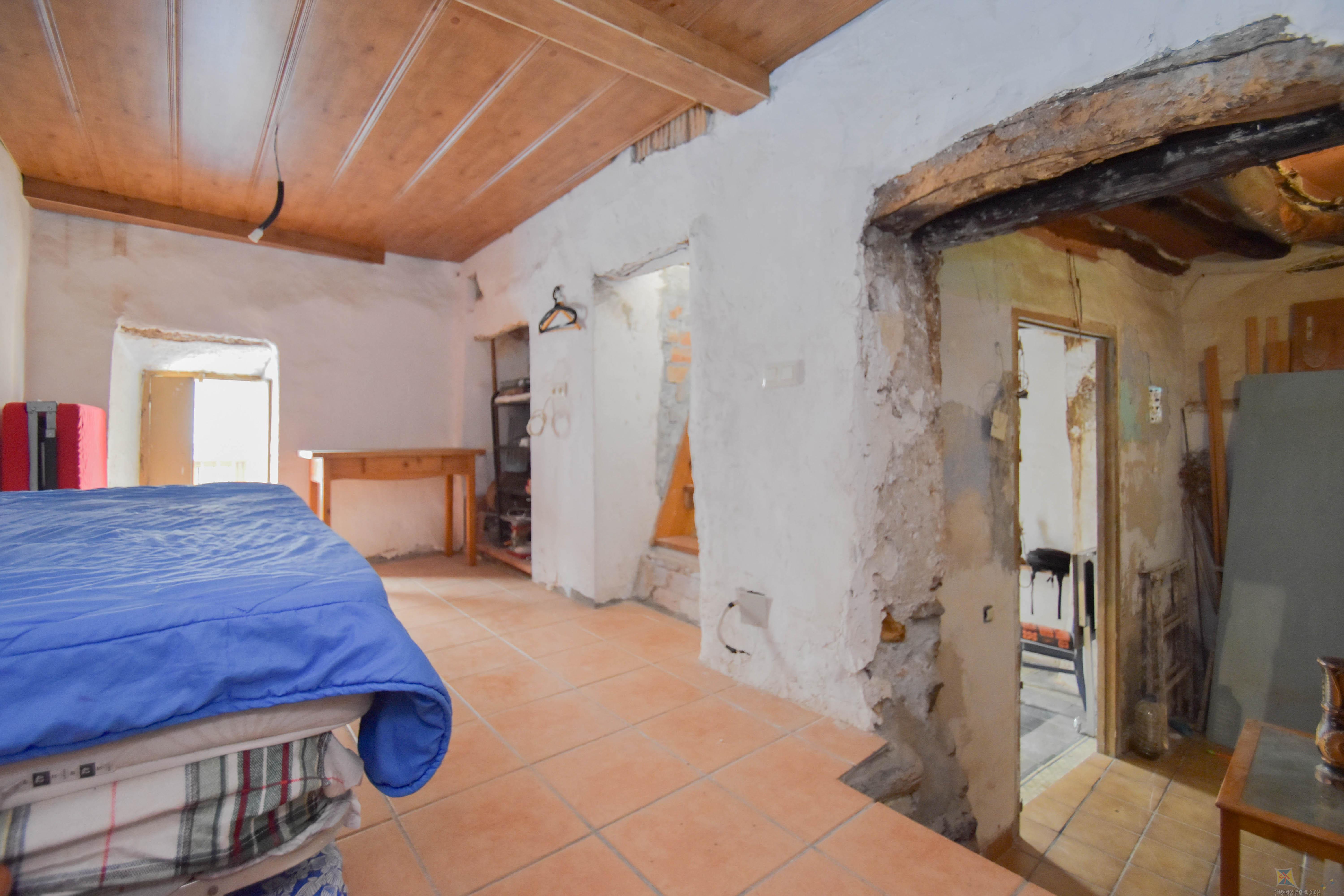 For sale of villa in Lanjaron