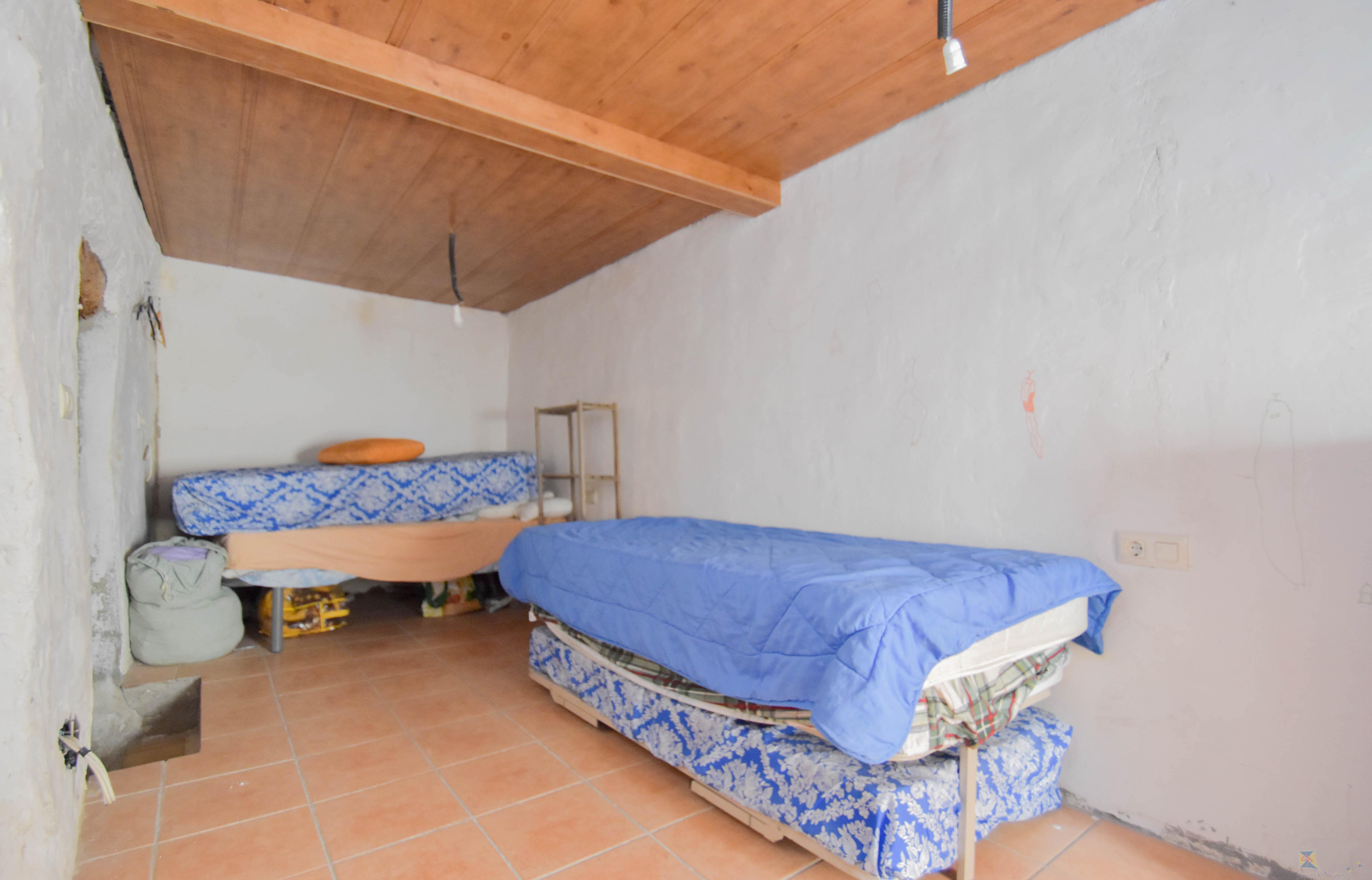 For sale of villa in Lanjaron