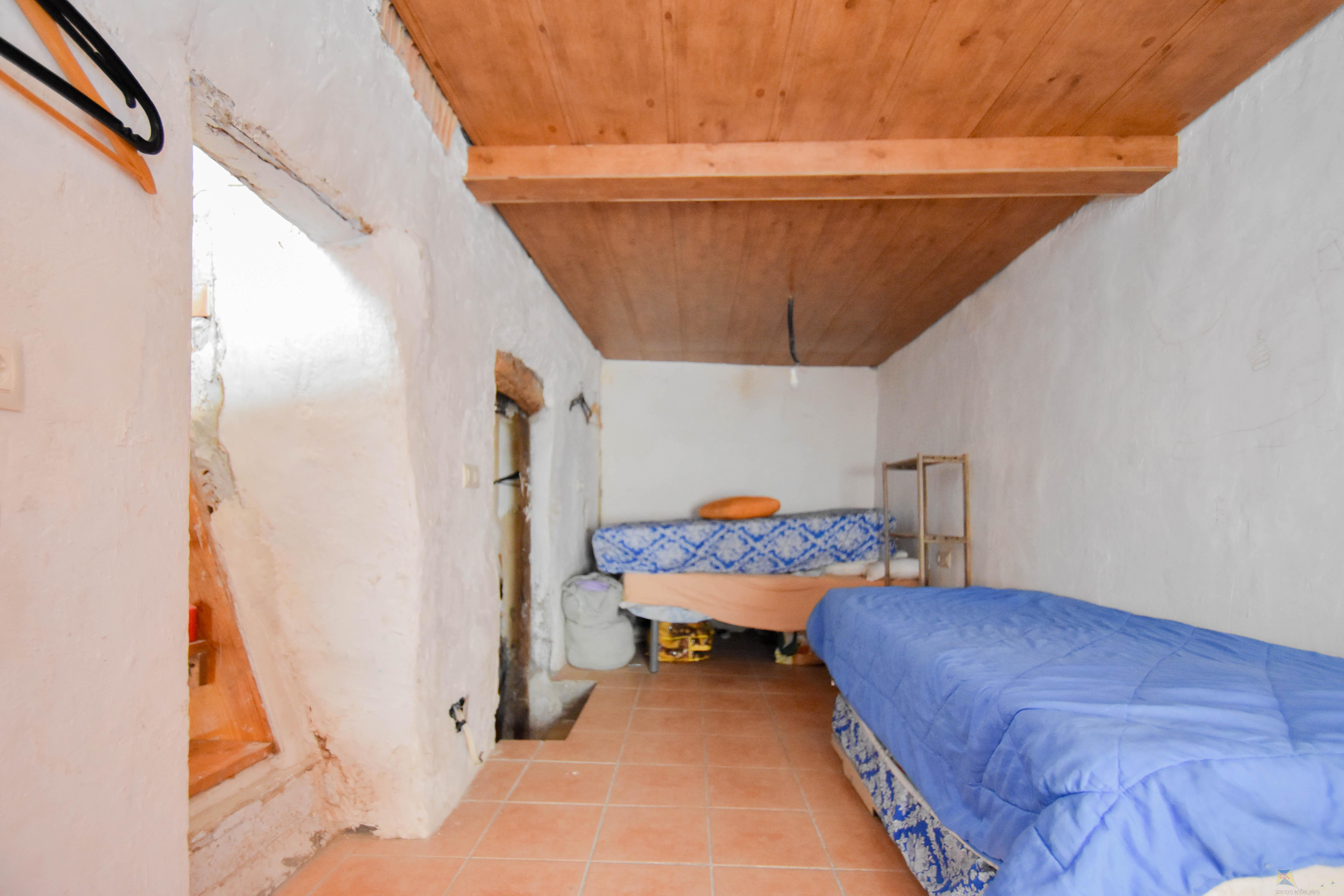 For sale of villa in Lanjaron