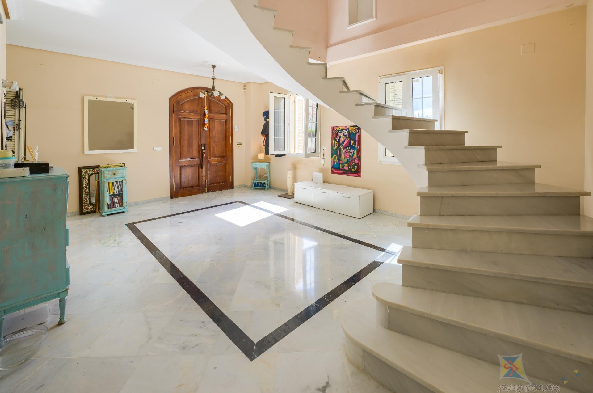 For sale of house in Gines