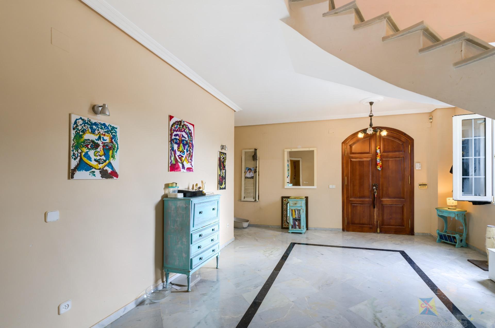 For sale of house in Gines