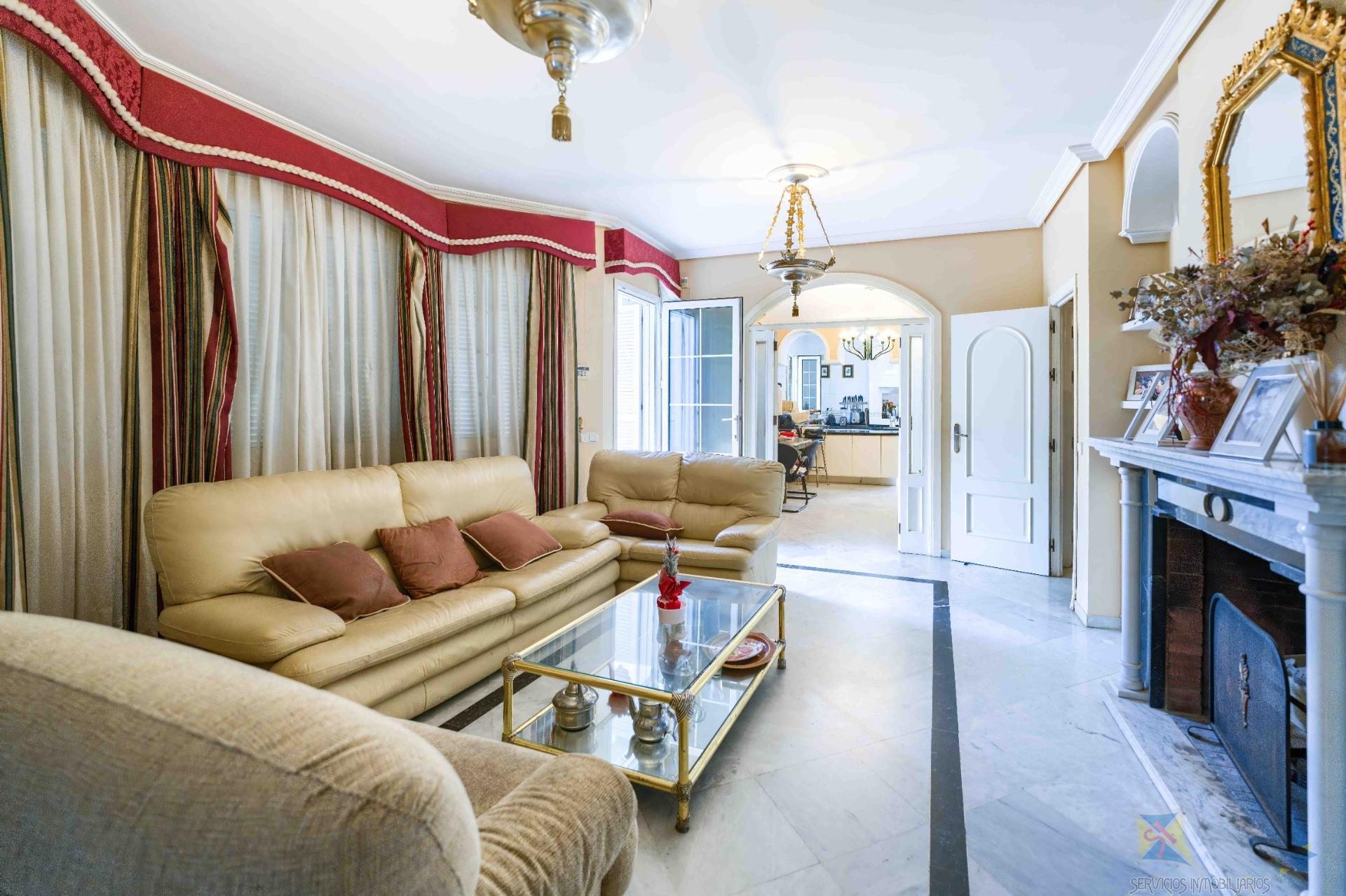 For sale of house in Gines