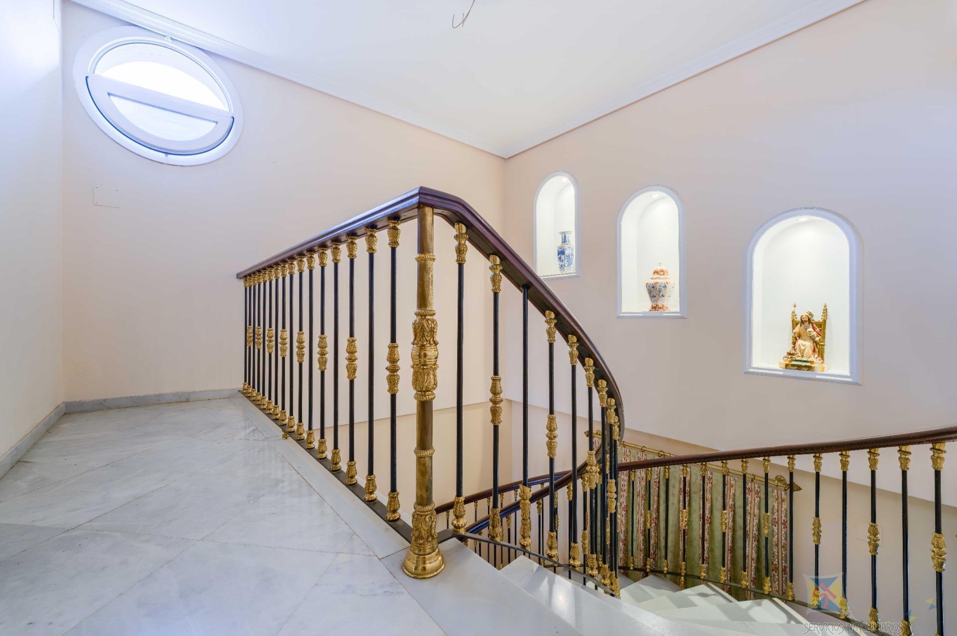 For sale of house in Gines