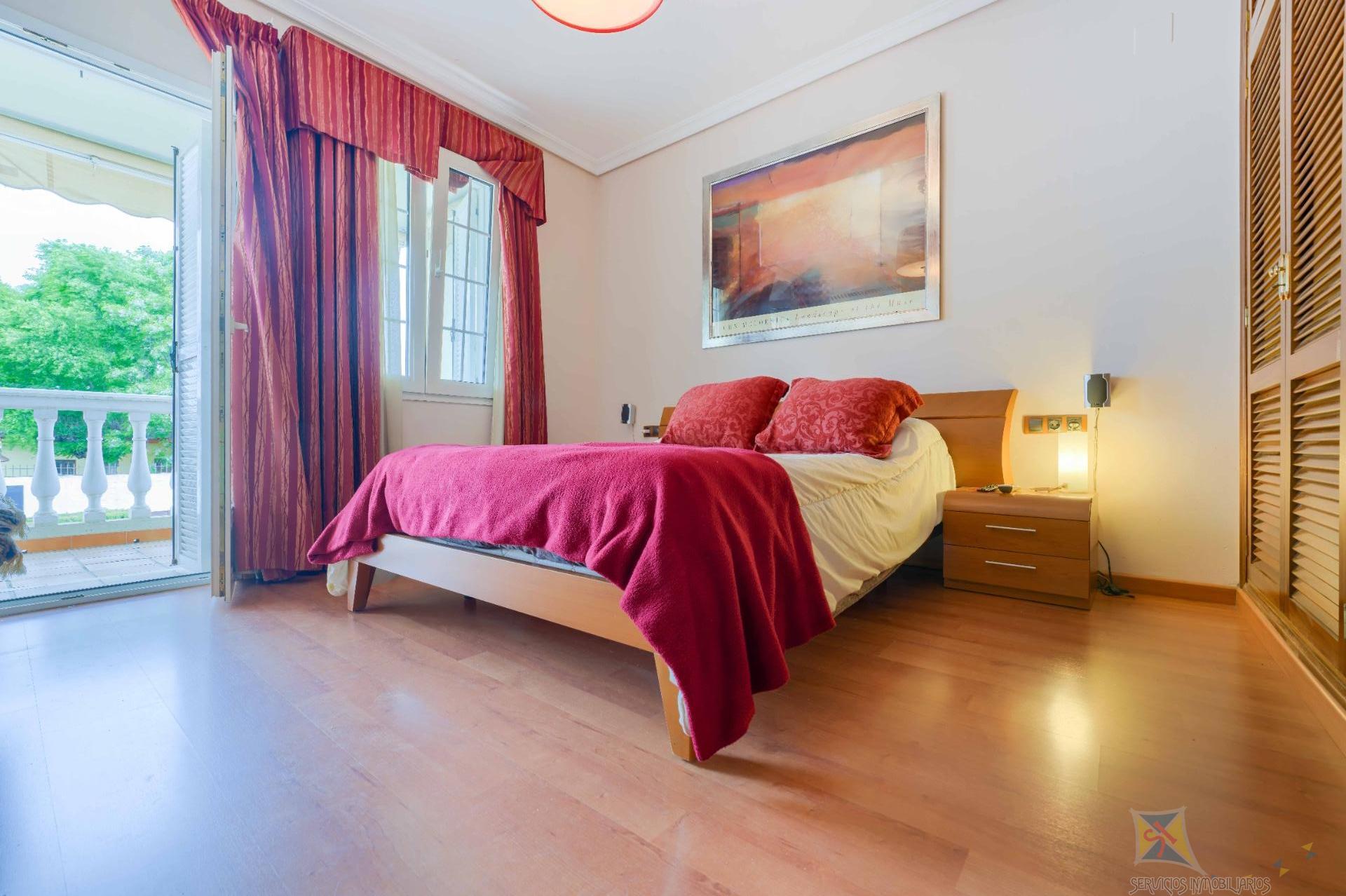 For sale of house in Gines