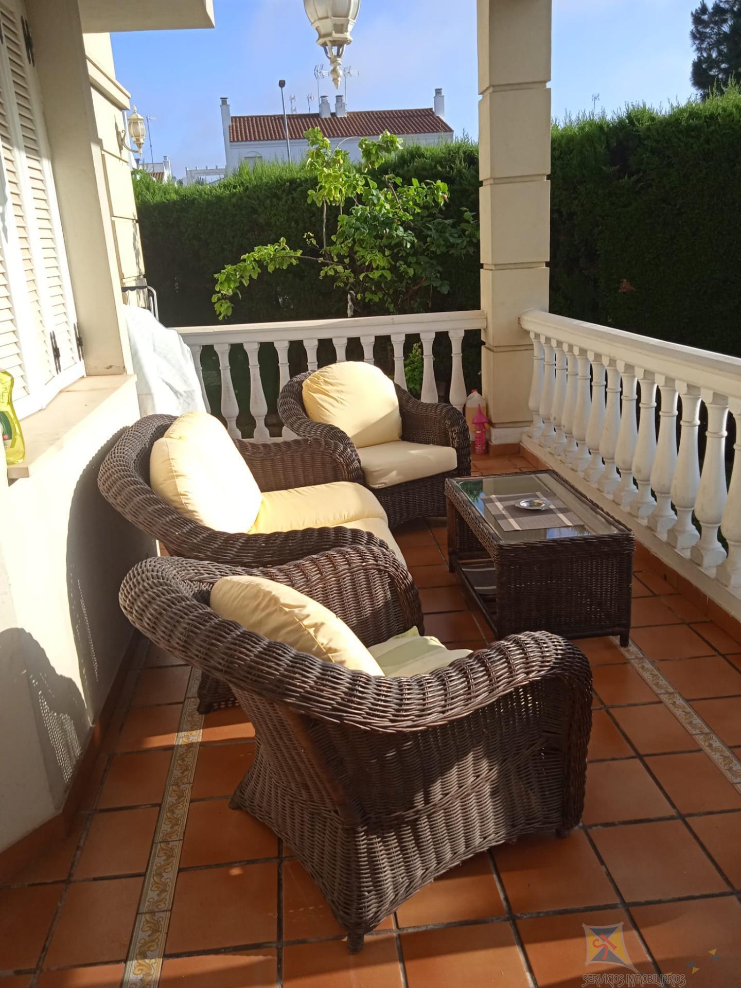 For sale of house in Gines