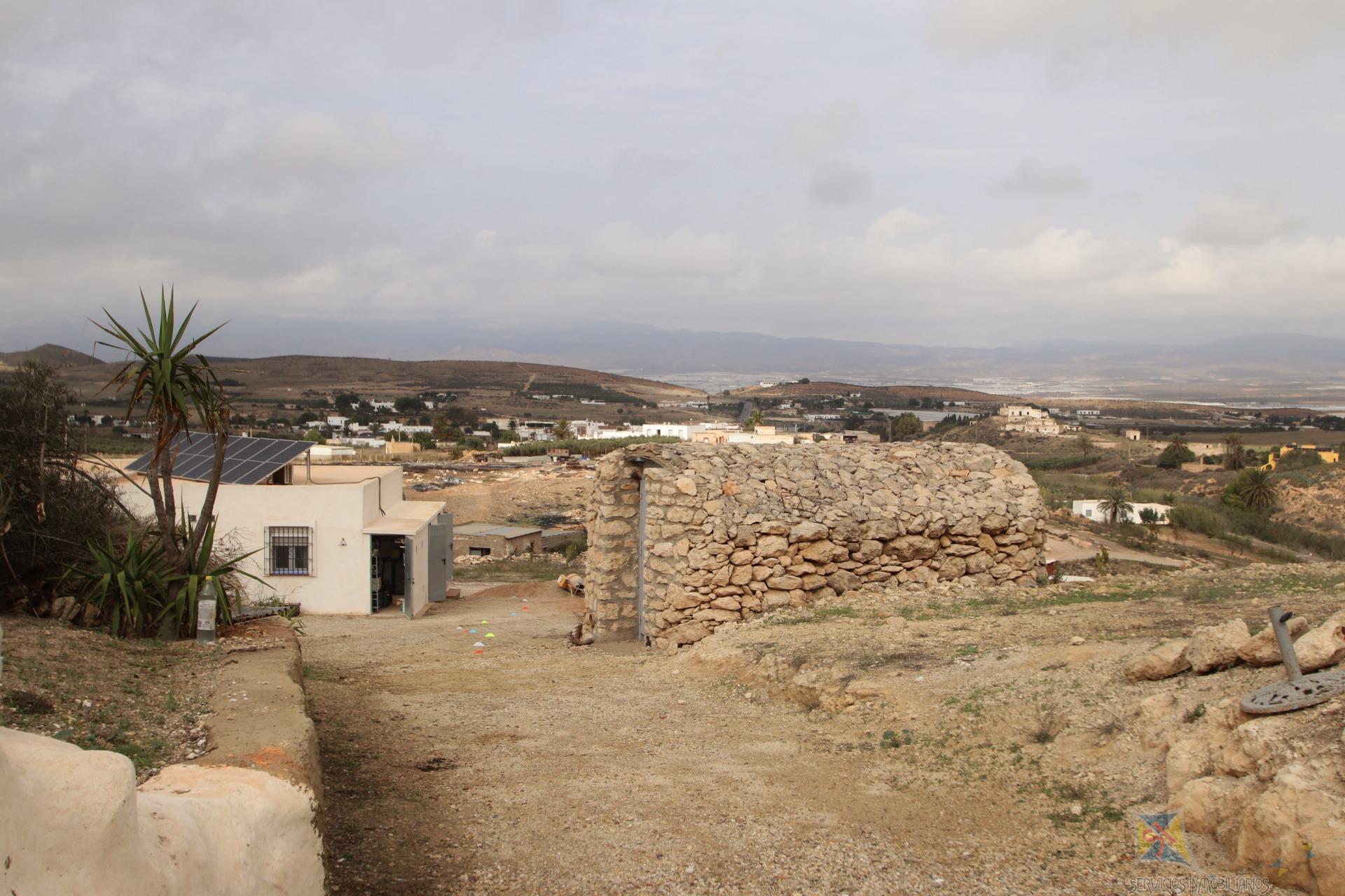 Venta de cortijo en Fernanperez