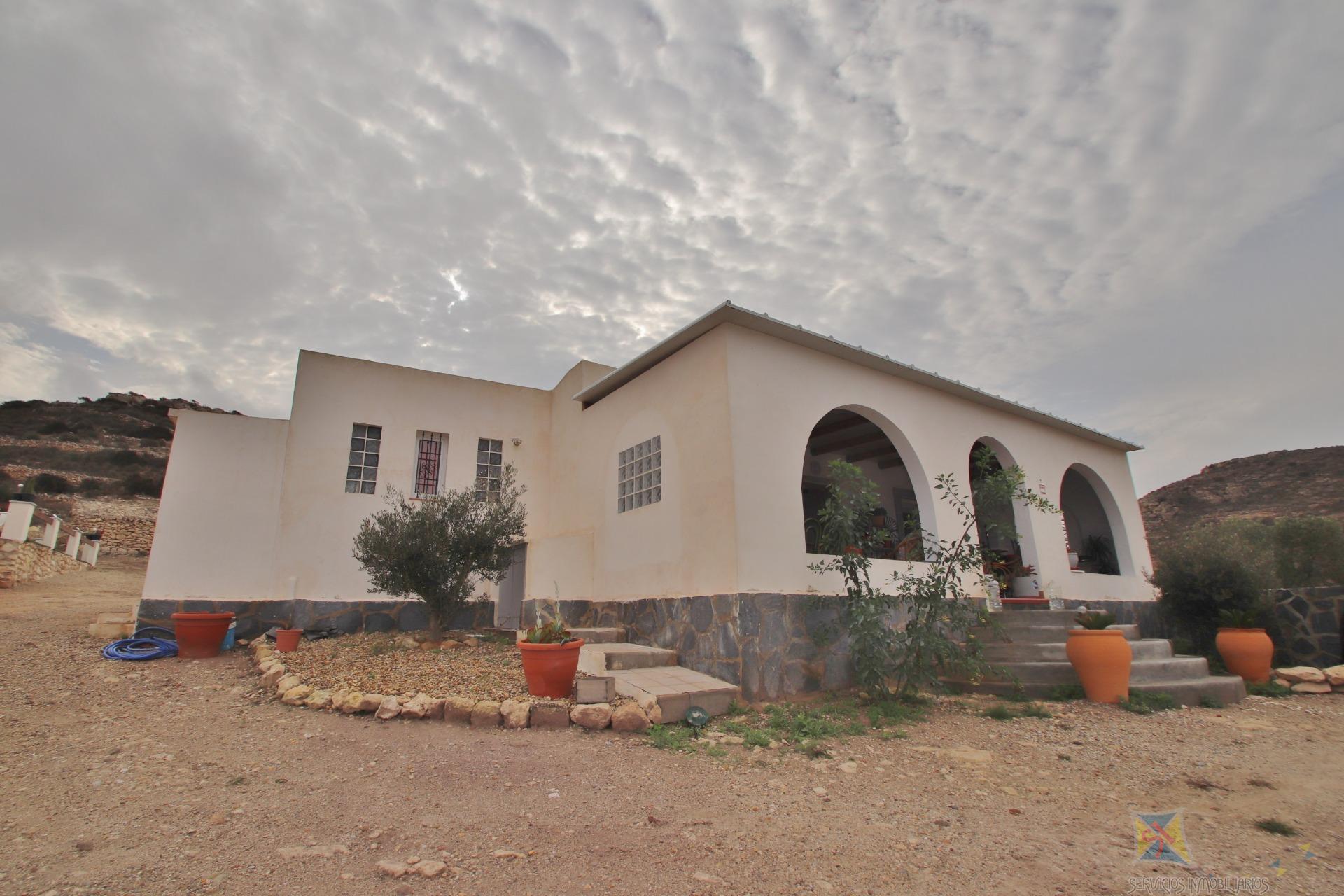 For sale of farmhouse in Fernanperez