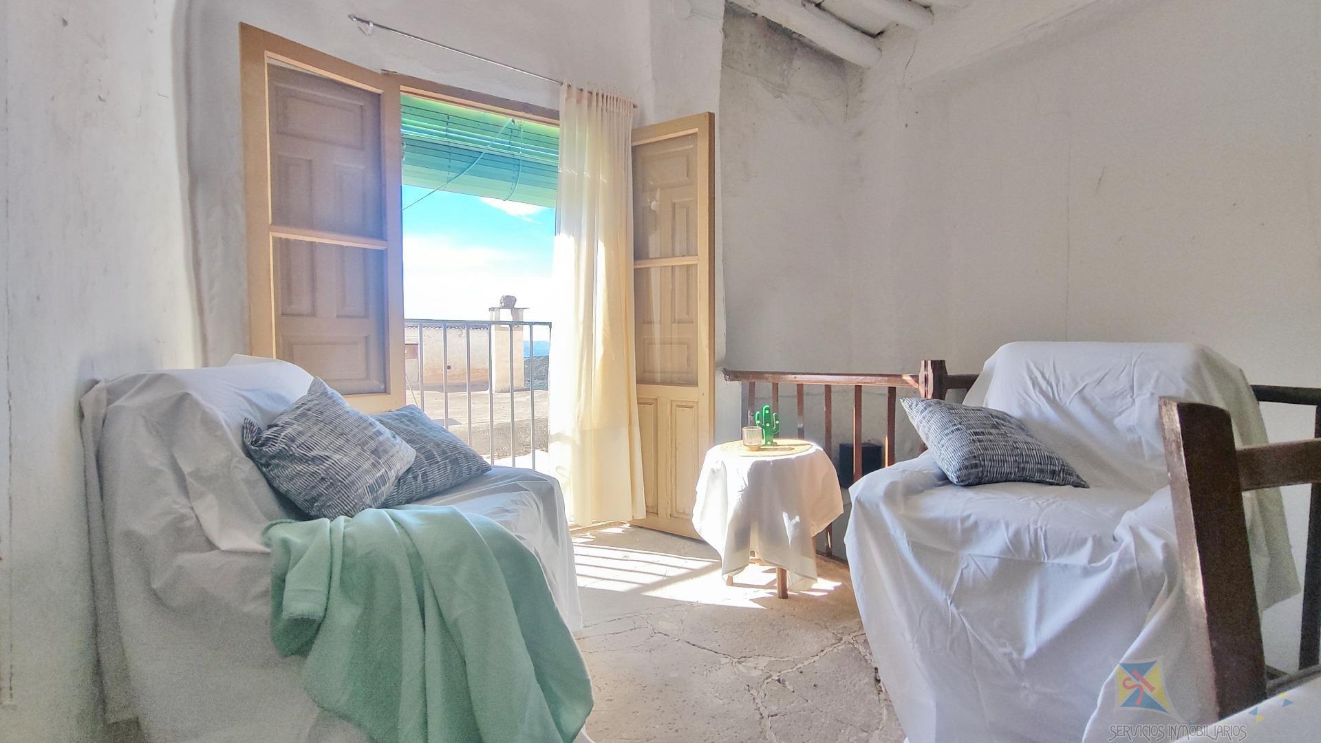 For sale of house in Laroles