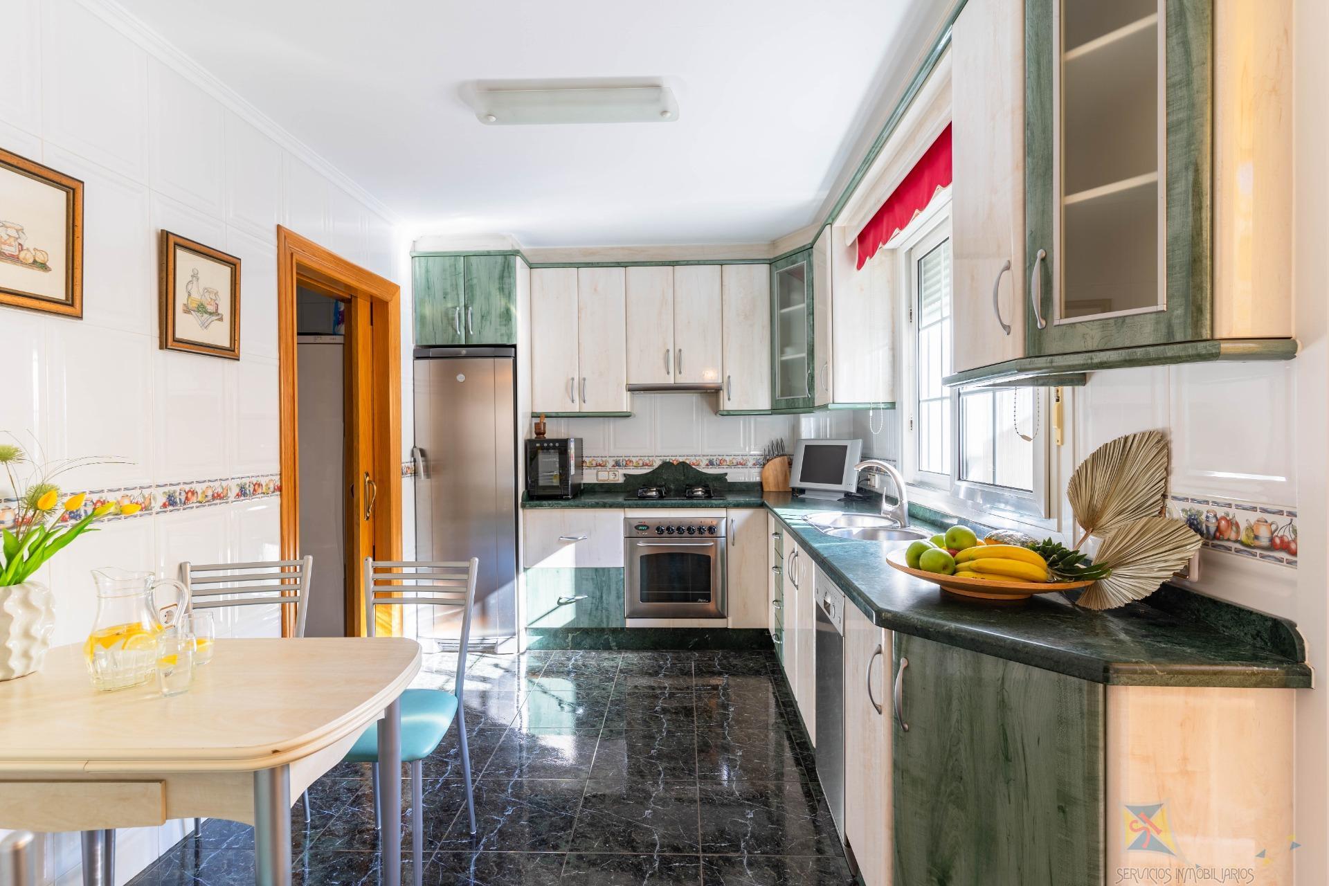 For sale of house in Huércal de Almería