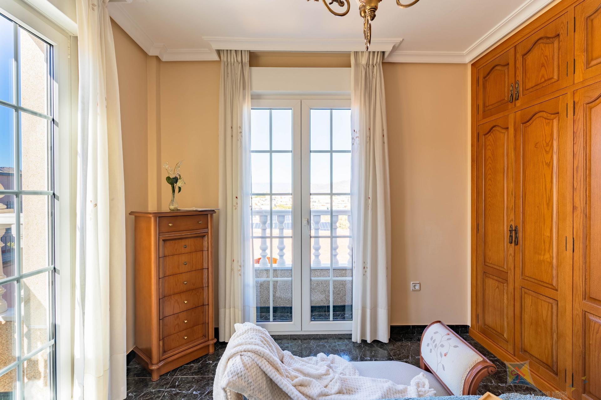 For sale of house in Huércal de Almería