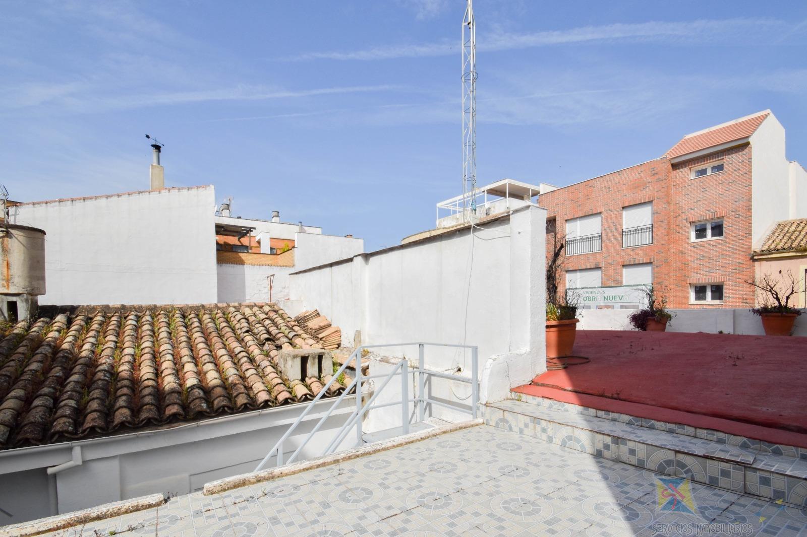 For sale of building in Linares