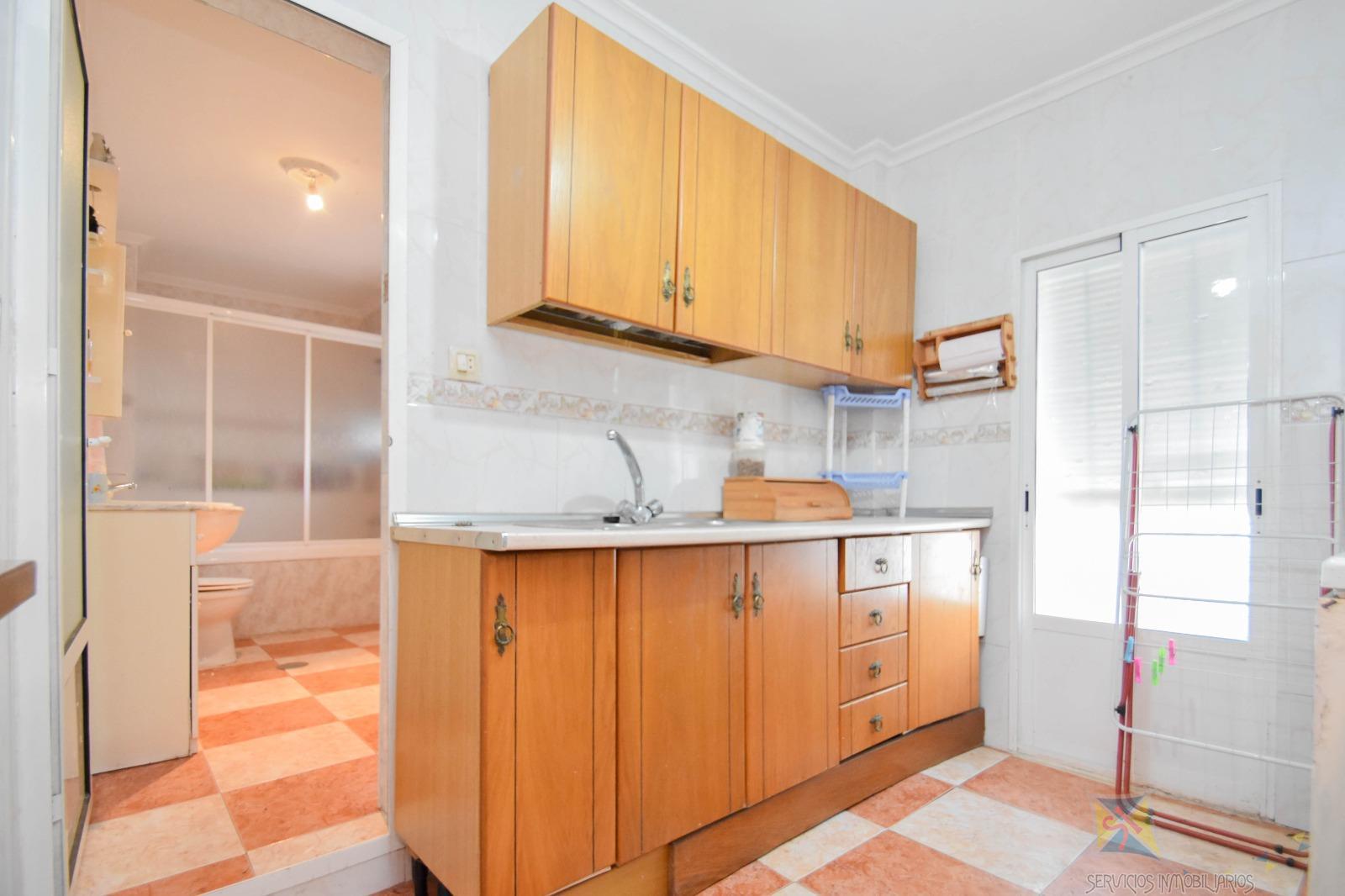For sale of building in Linares