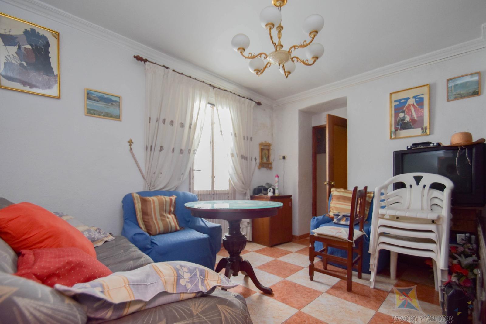 For sale of building in Linares