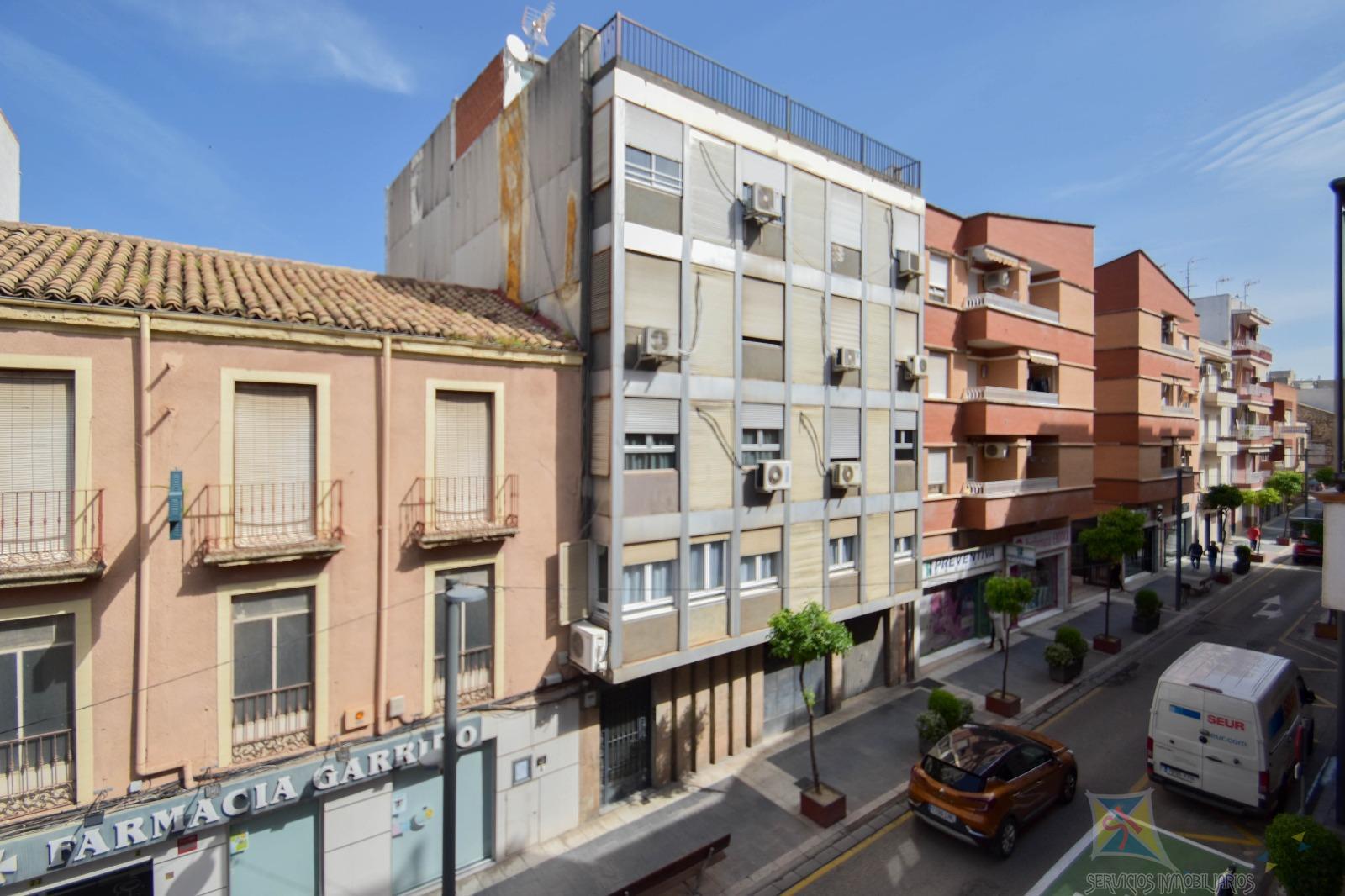 For sale of building in Linares