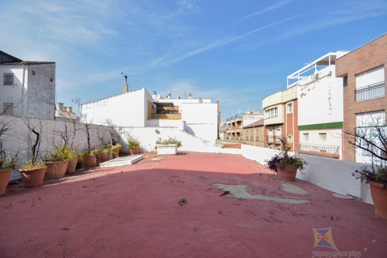 For sale of building in Linares