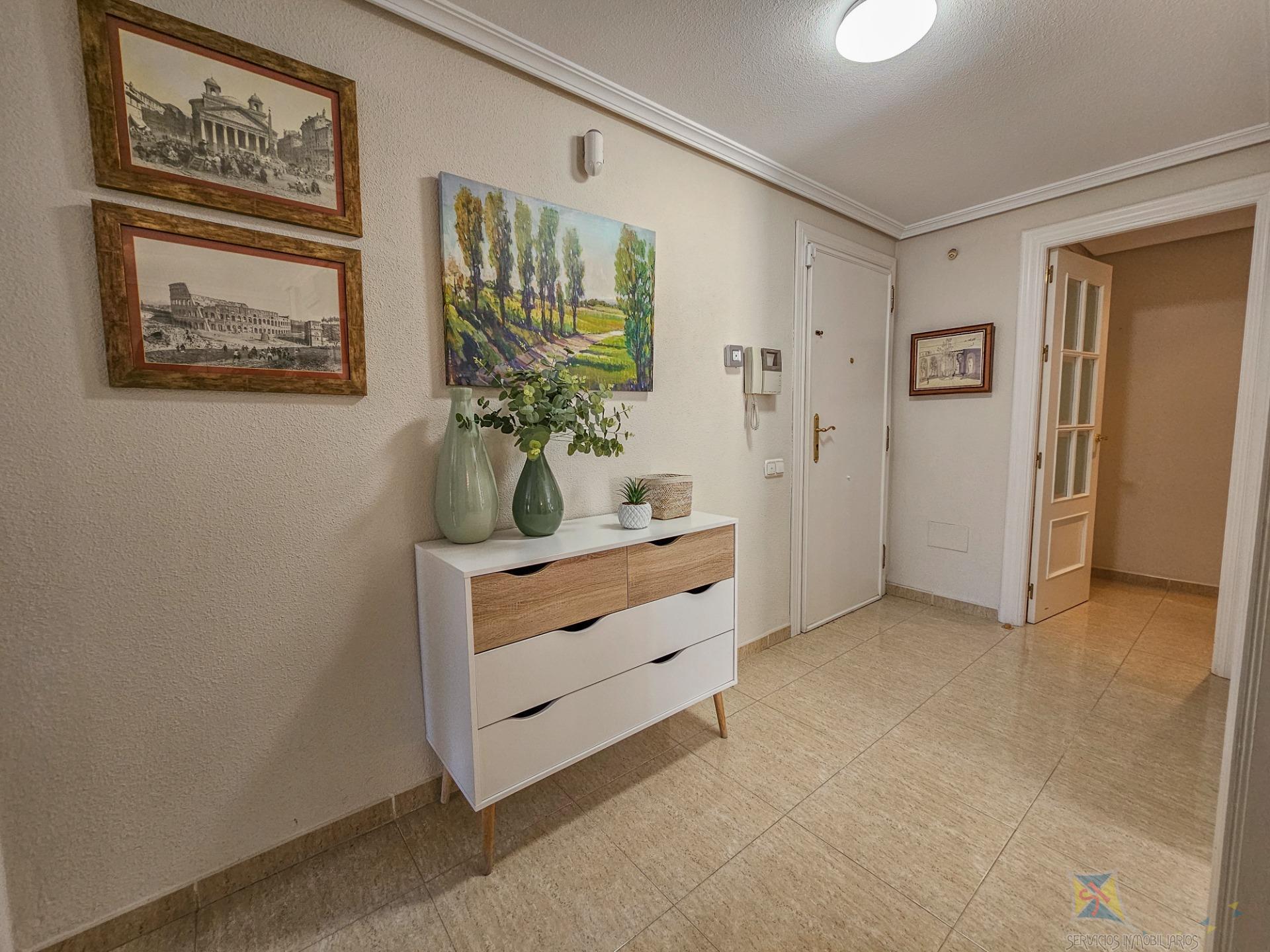 For sale of flat in Almería